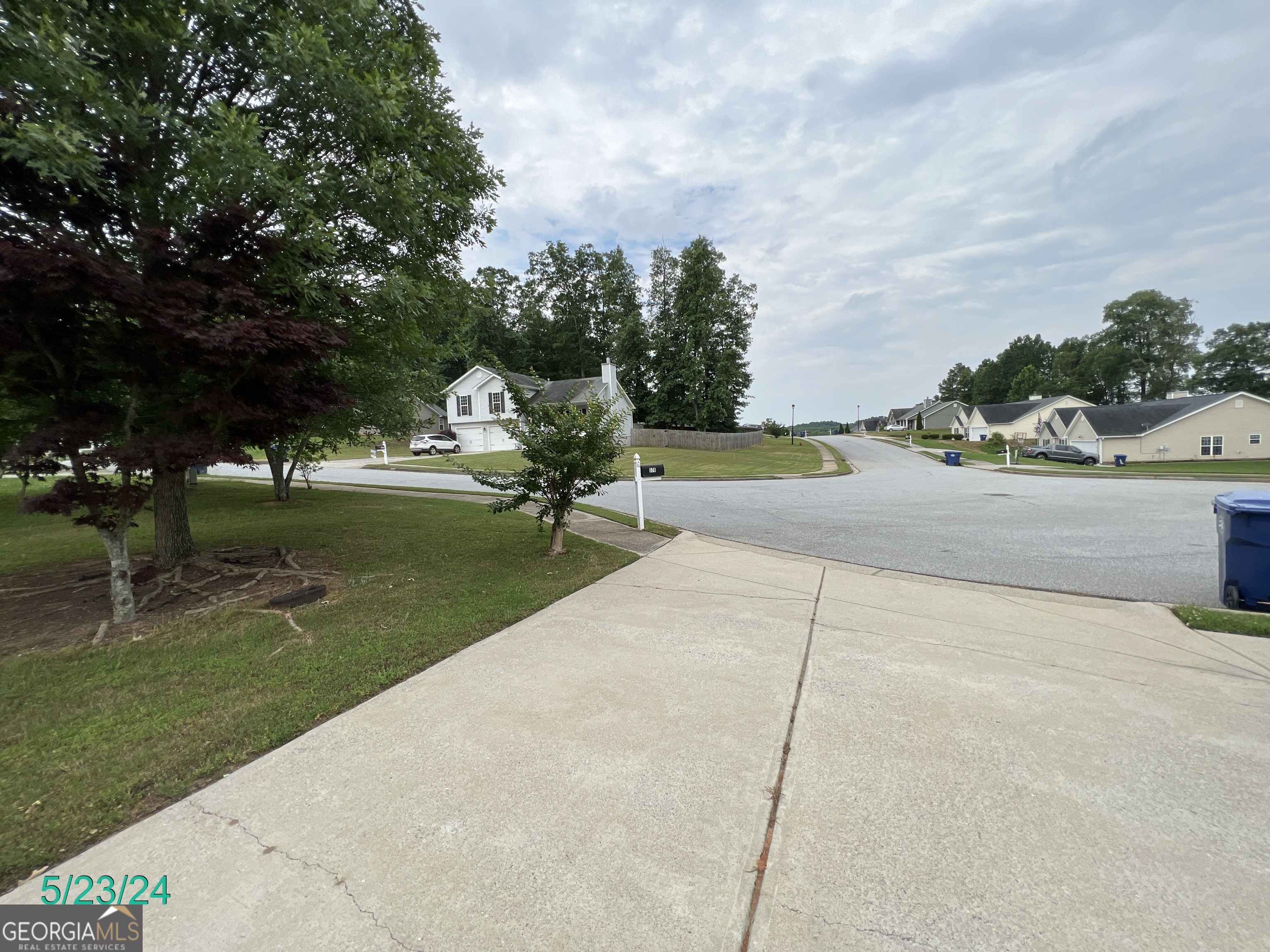 376 Embassy Drive Property Photo 14