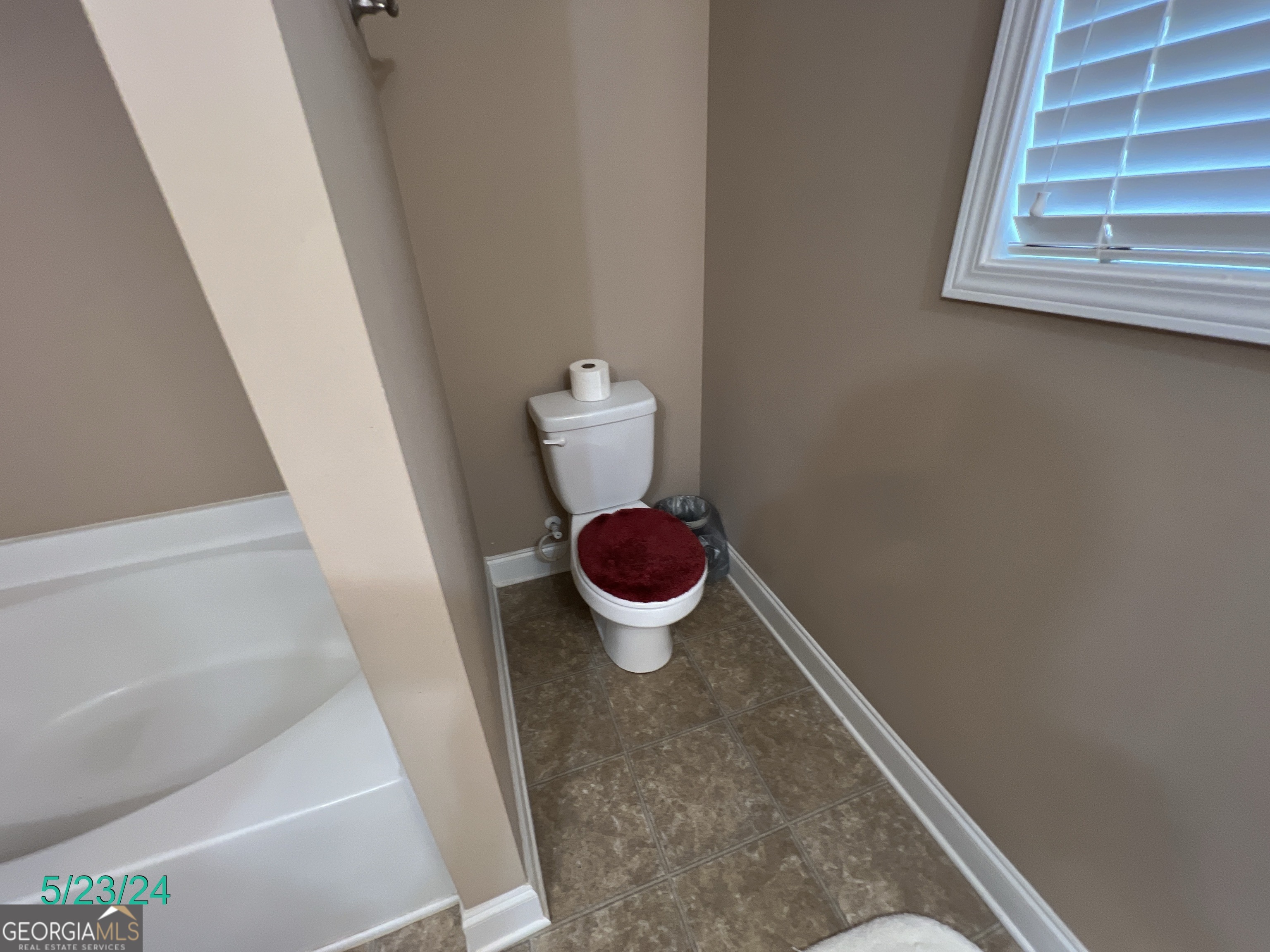 376 Embassy Drive Property Photo 31