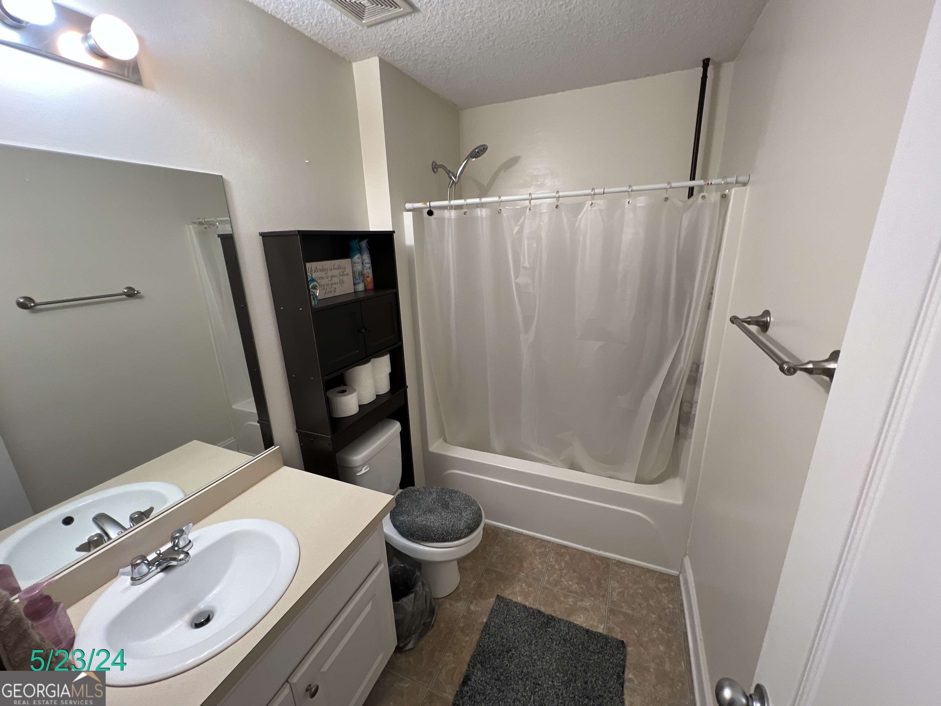 376 Embassy Drive Property Photo 40
