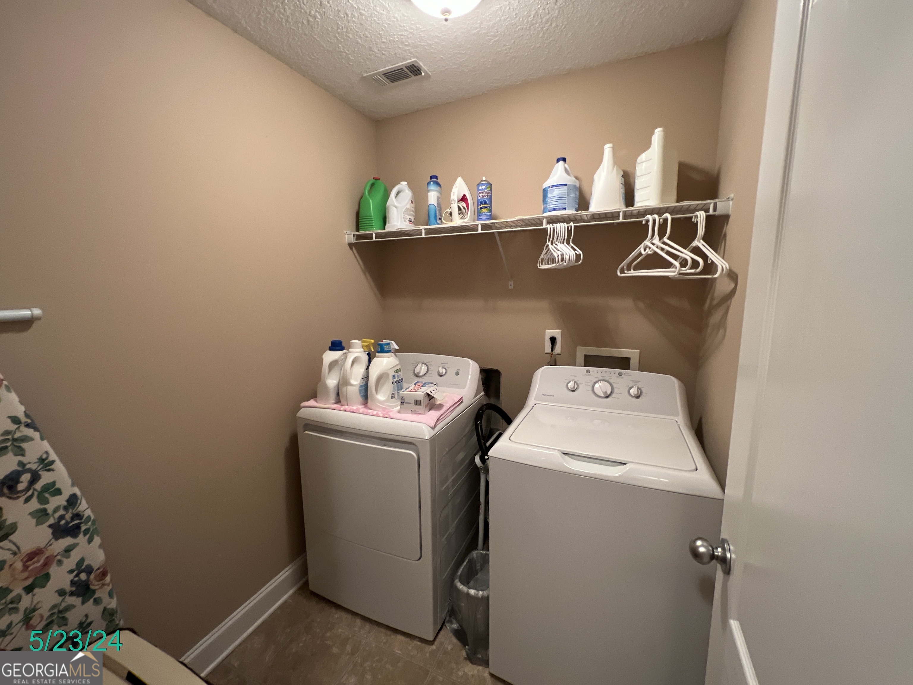 376 Embassy Drive Property Photo 41