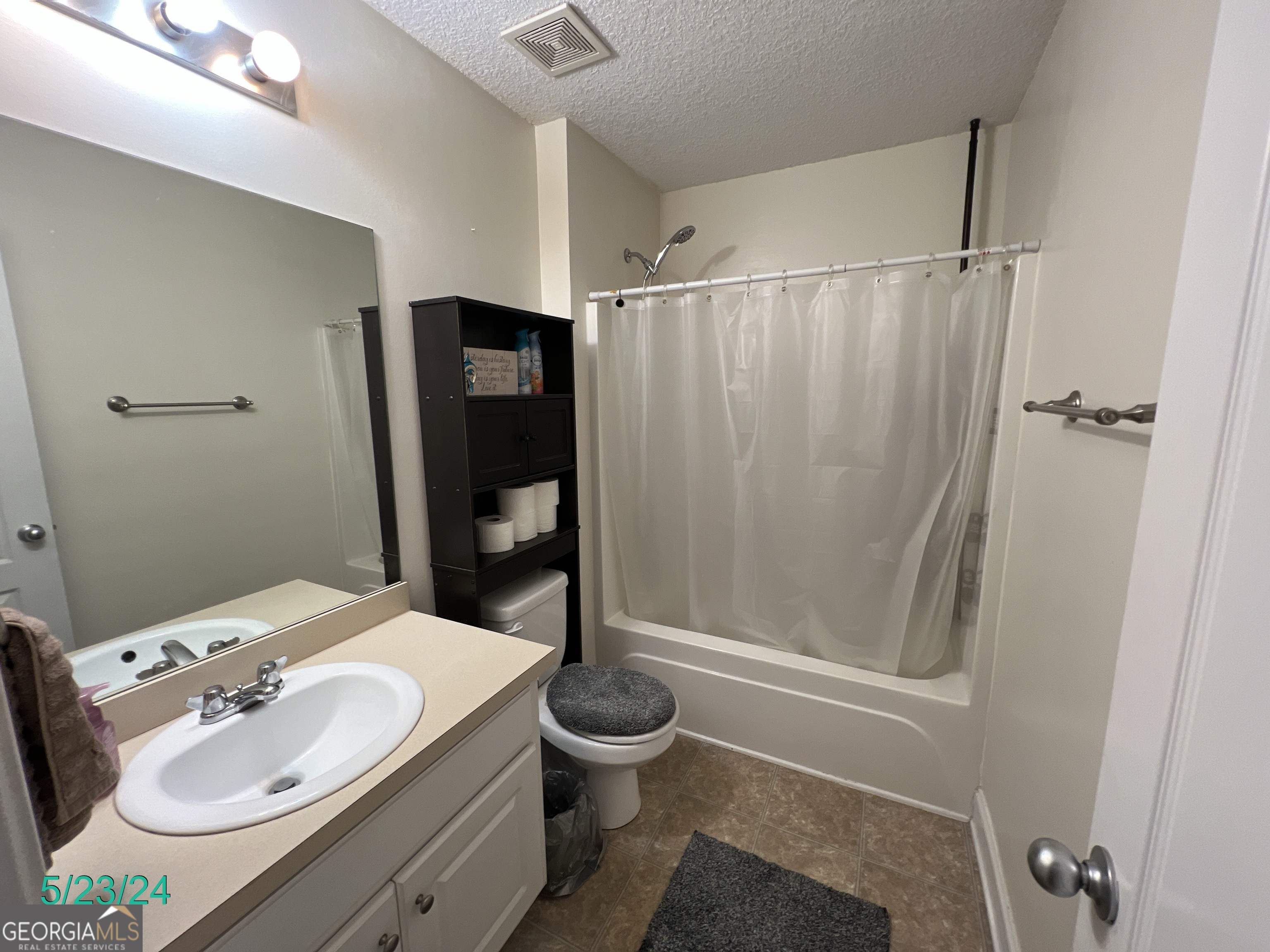 376 Embassy Drive Property Photo 43