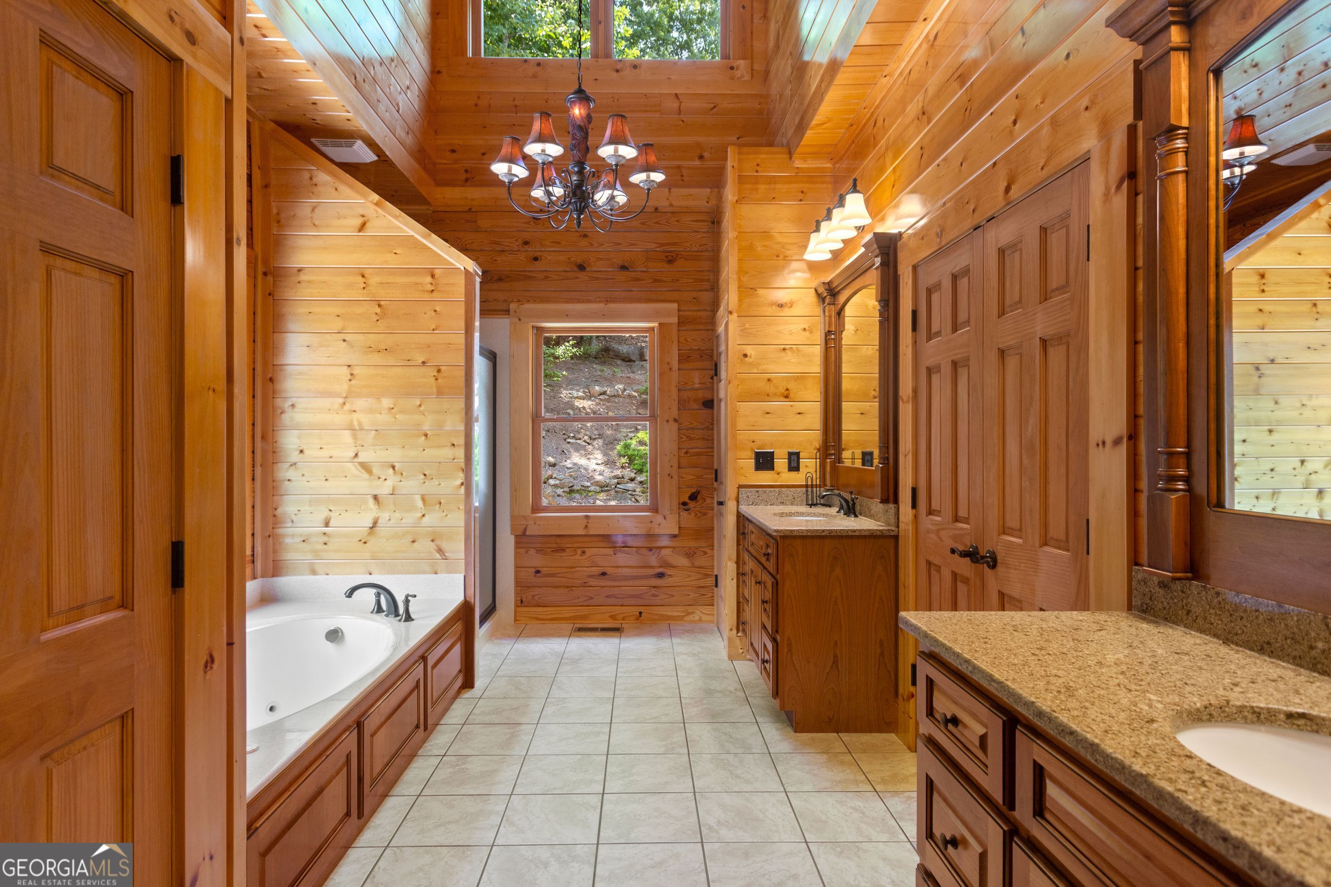 729 Huckleberry Way Property Photo 44