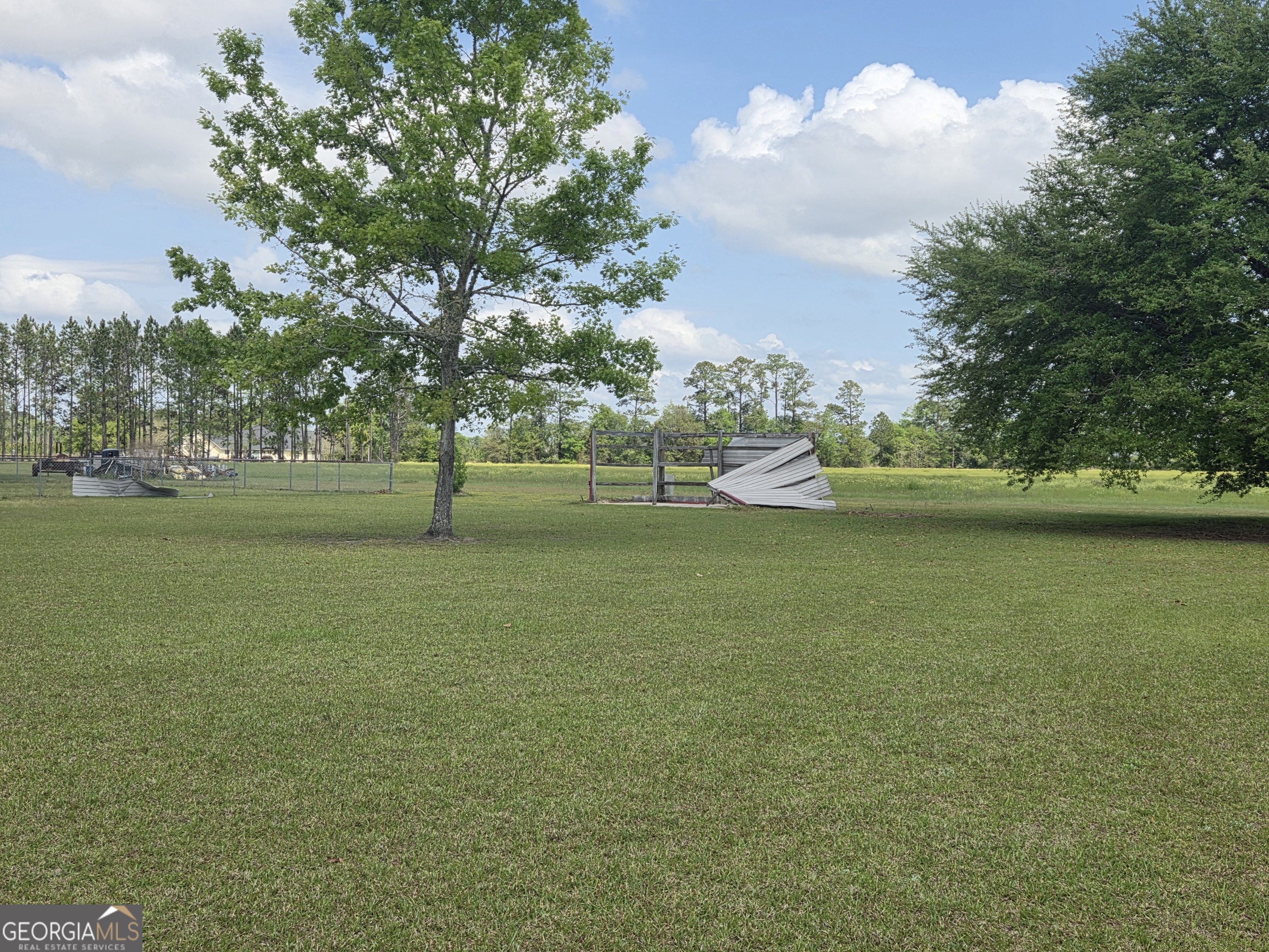 2520 Bethesda Road Property Photo 2