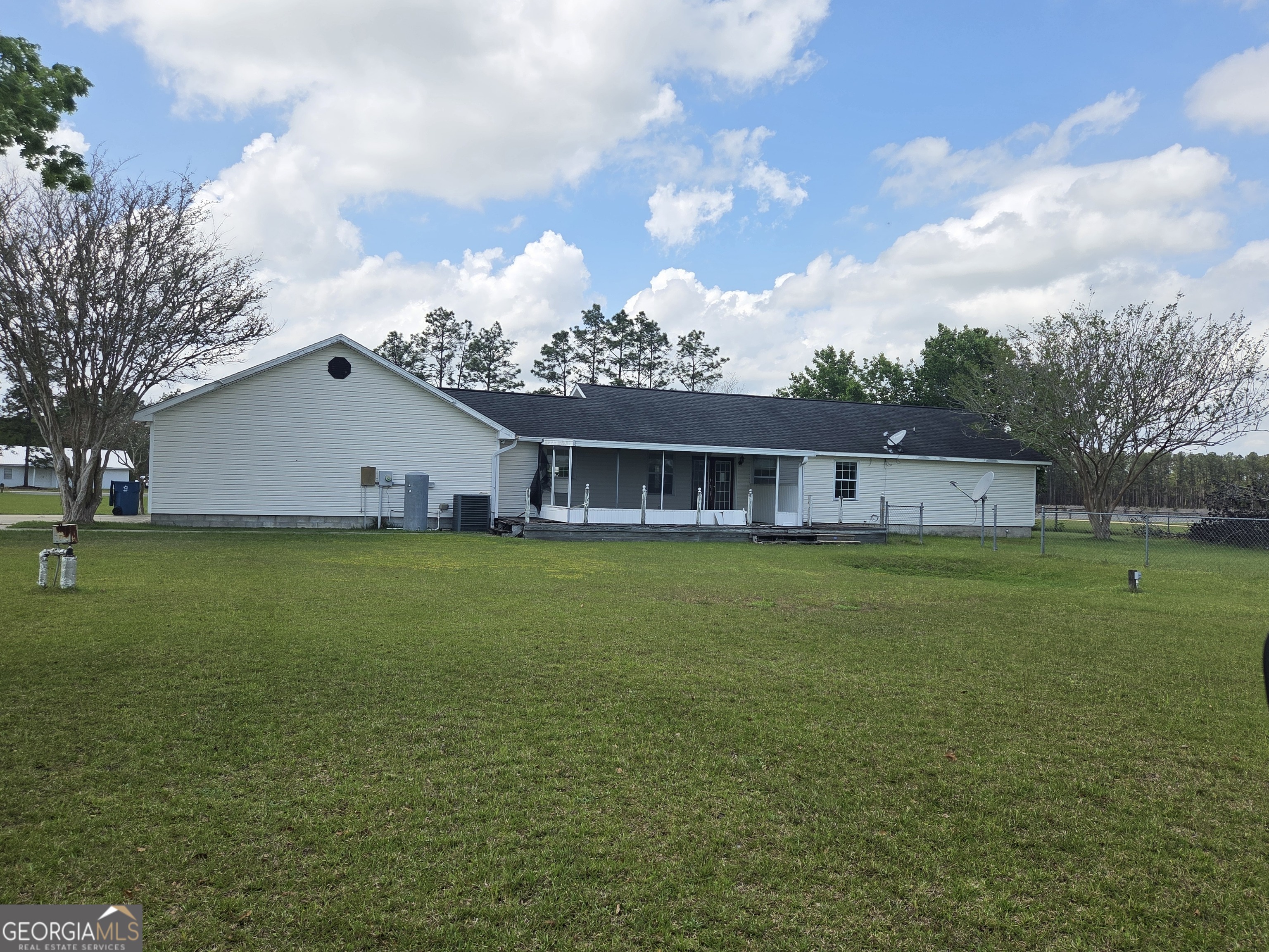 2520 Bethesda Road Property Photo 3