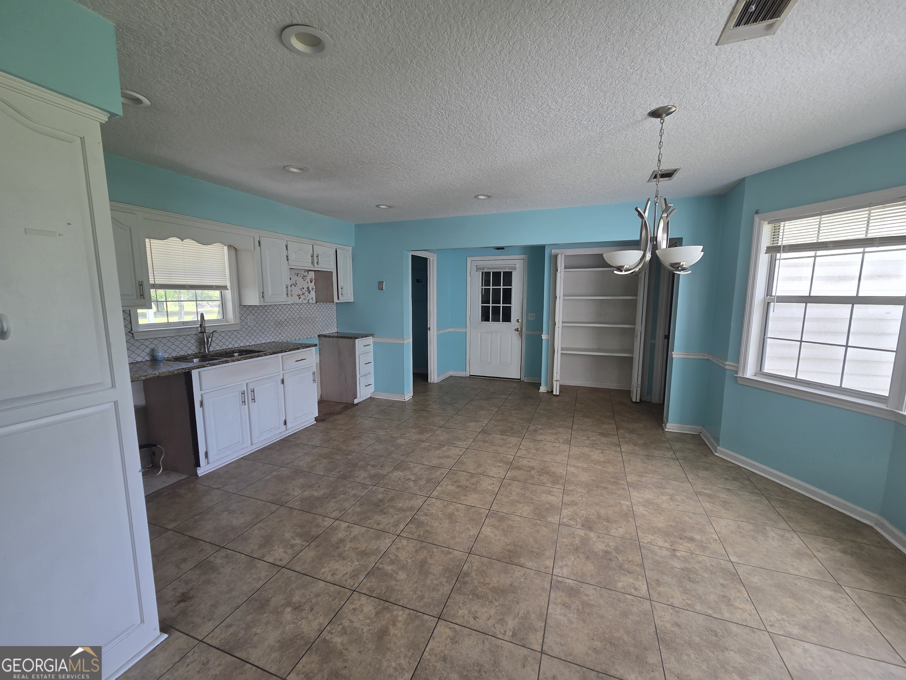 2520 Bethesda Road Property Photo 5