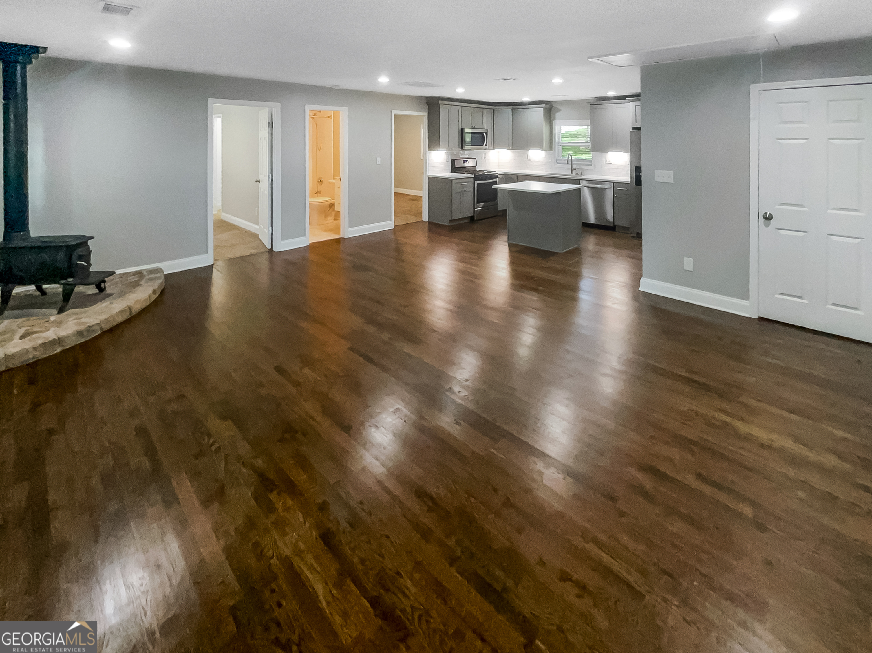 25 Wofford Street Property Photo 4