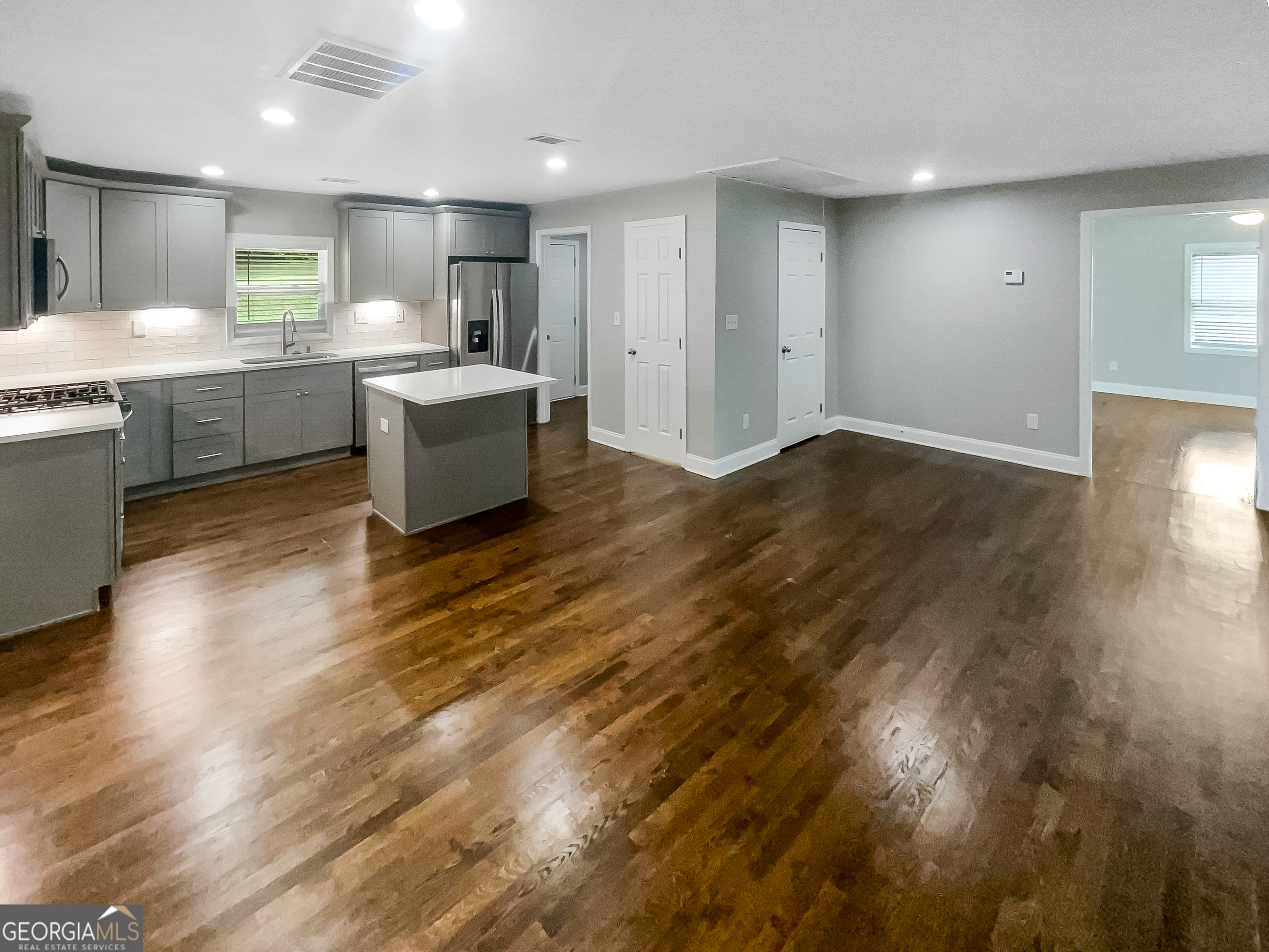 25 Wofford Street Property Photo 8