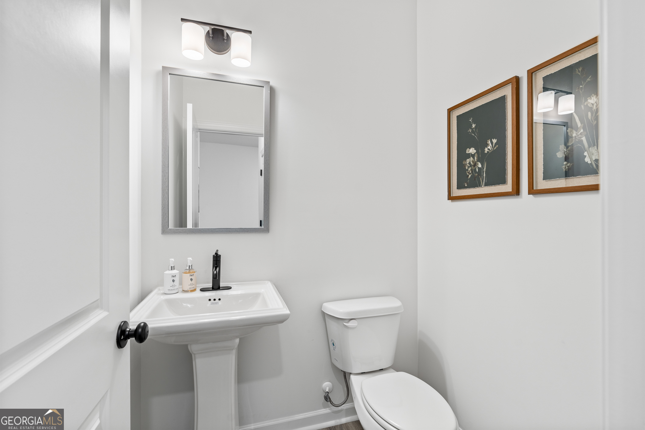 3378 Pepperpike Court Property Photo 4