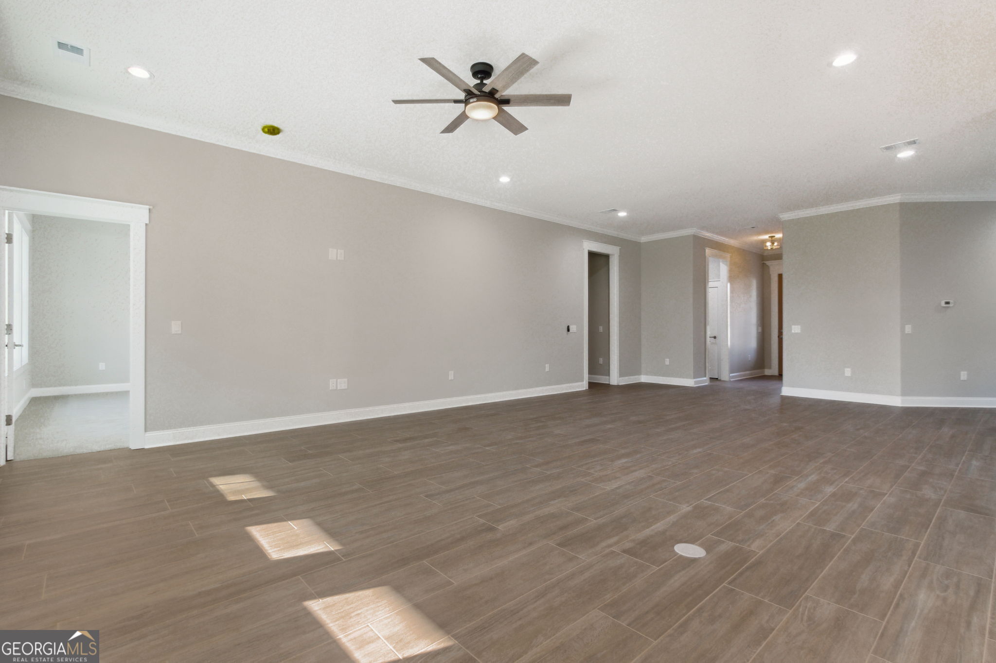 215 Heron Court Property Photo 7
