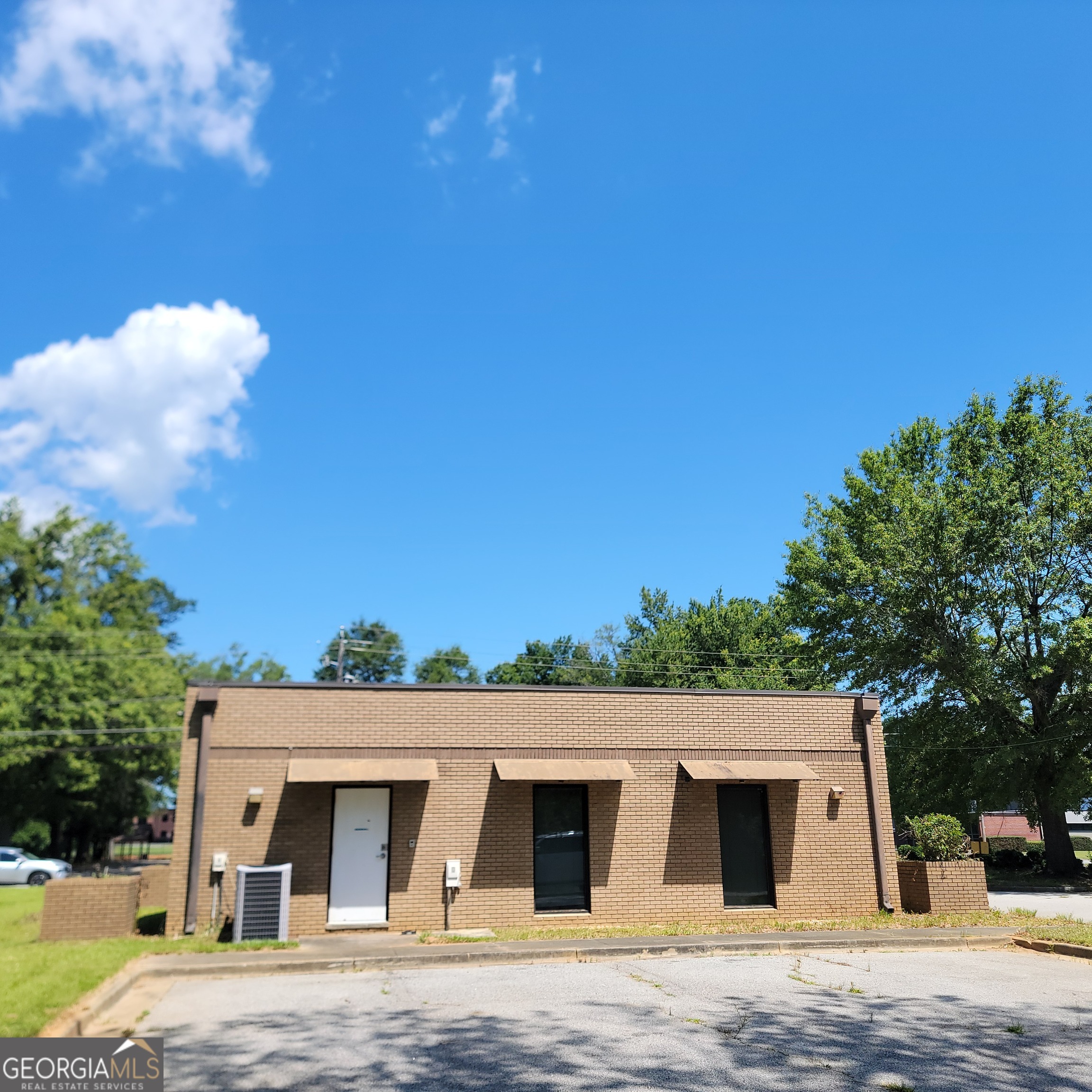 912 Peachtree Street Property Photo 2