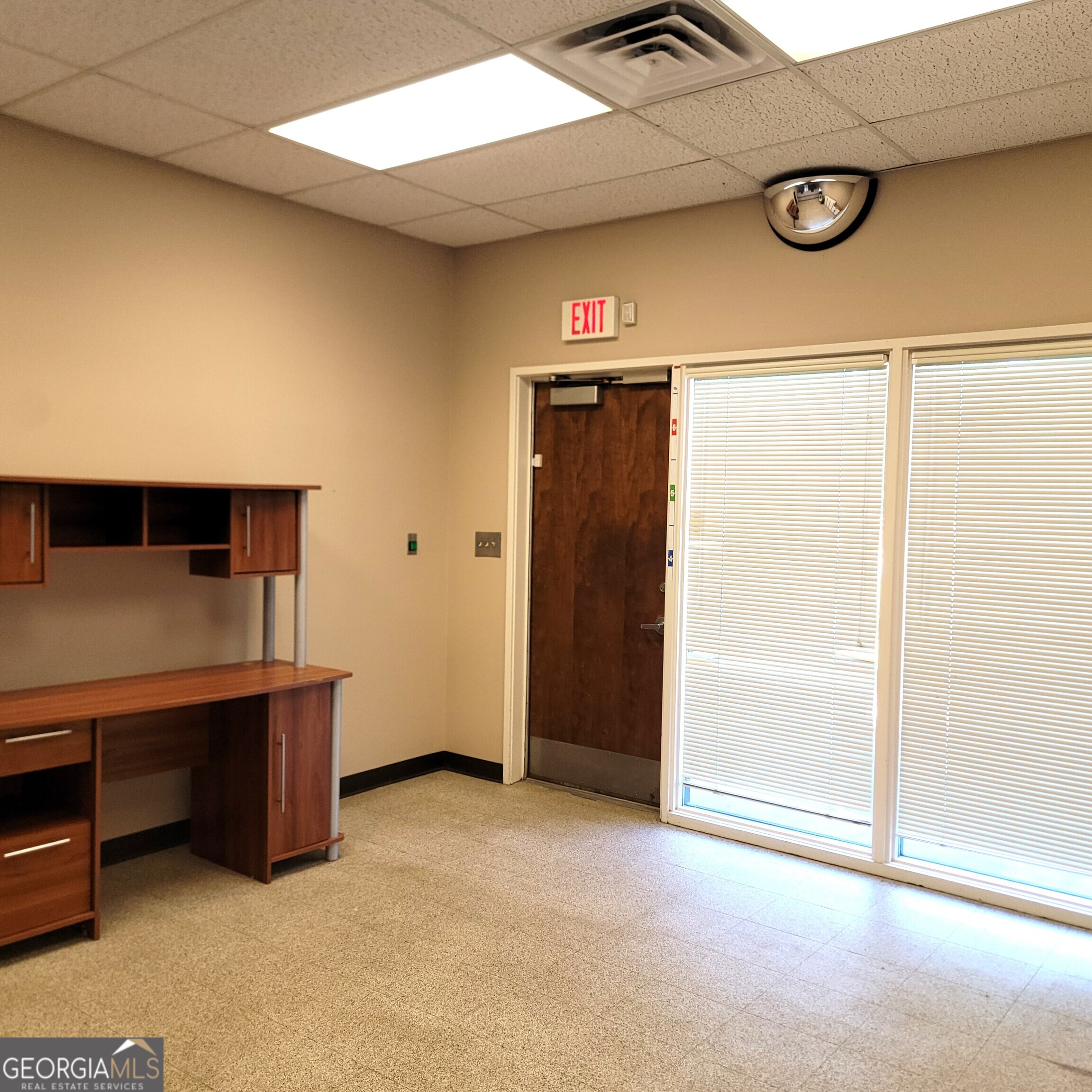 912 Peachtree Street Property Photo 10