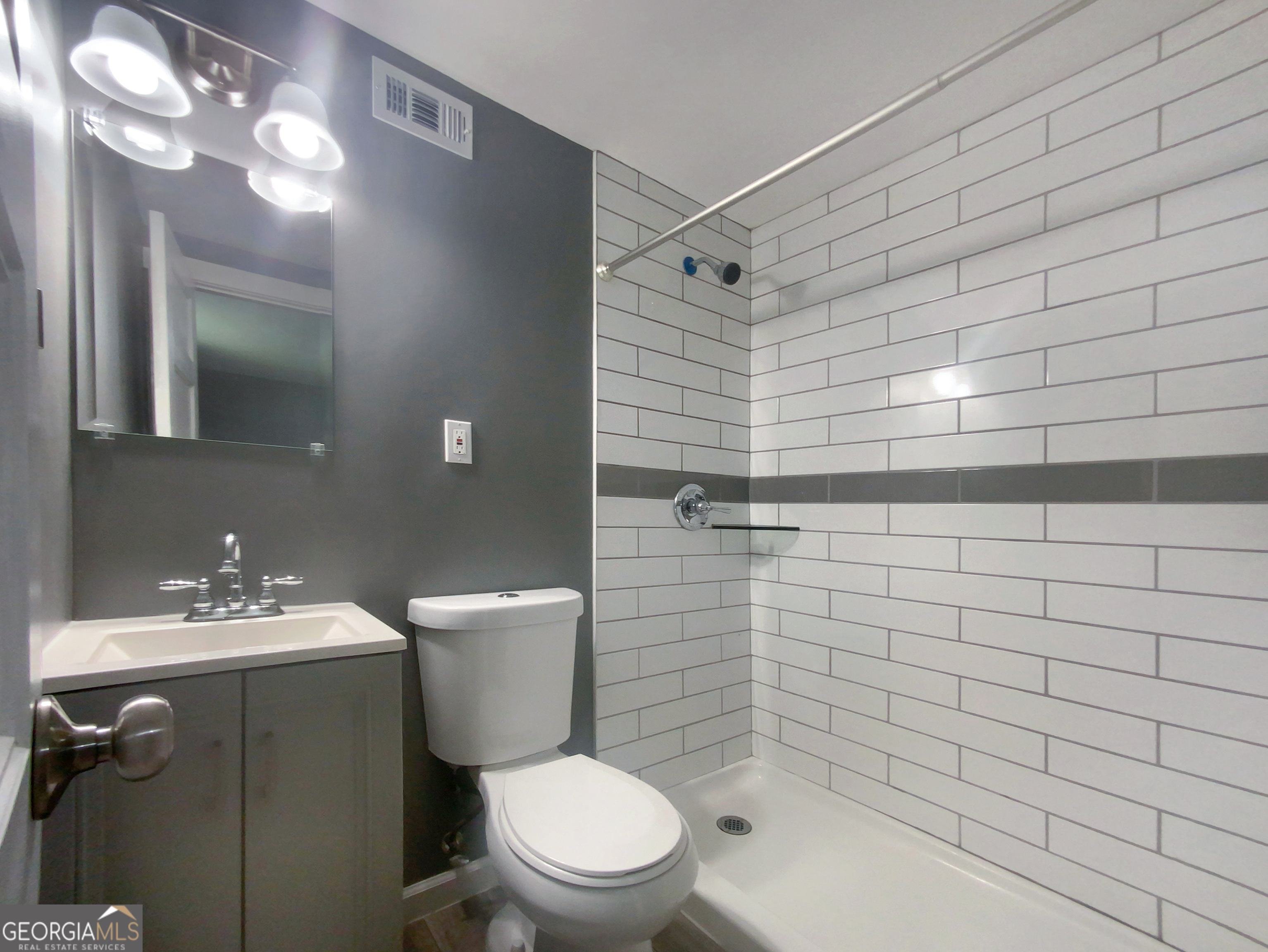 2492 Brentwood Court Property Photo 13