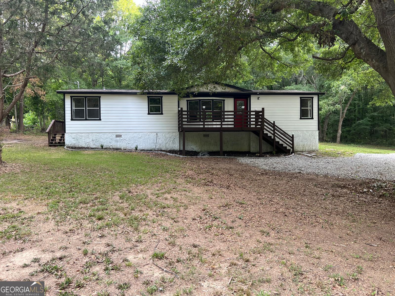 4060 Highway 142 Property Photo 2