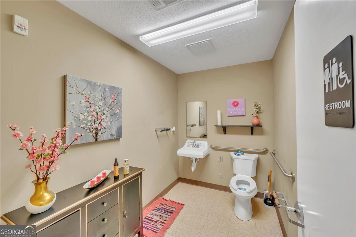 818 Professional Center Drive Property Photo 19