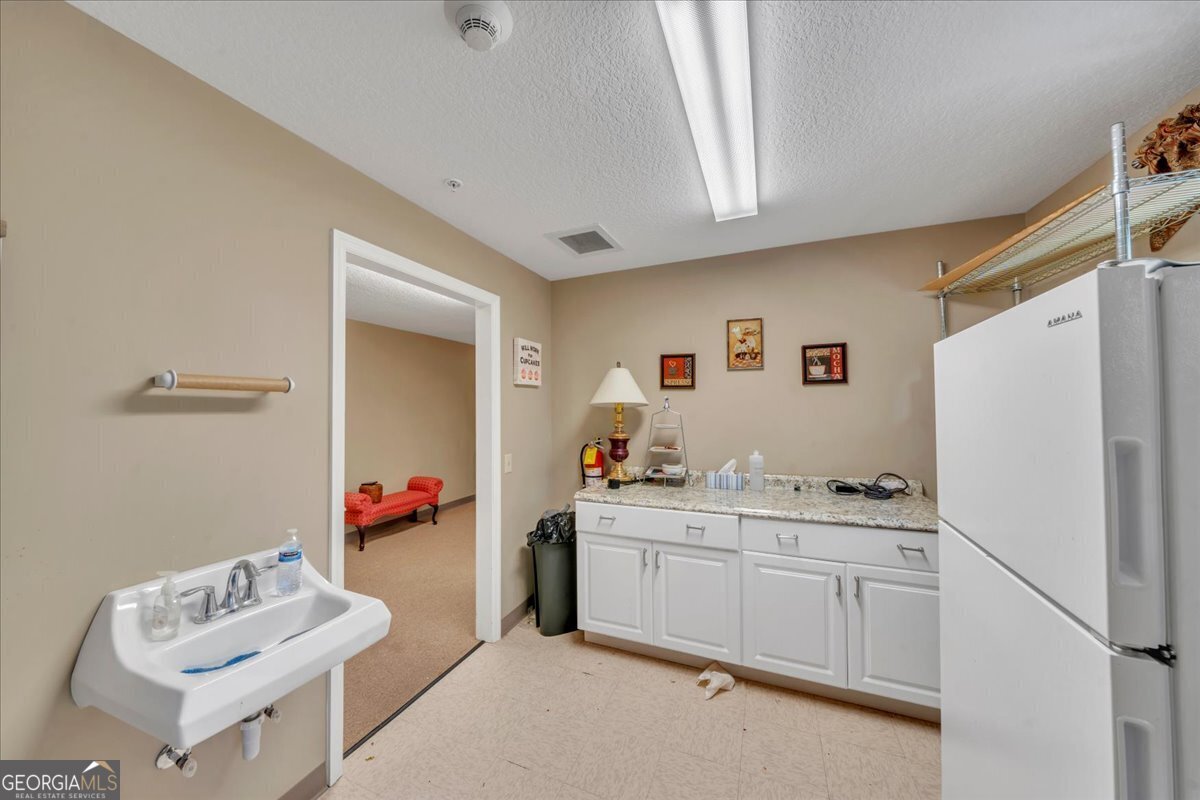 818 Professional Center Drive Property Photo 21