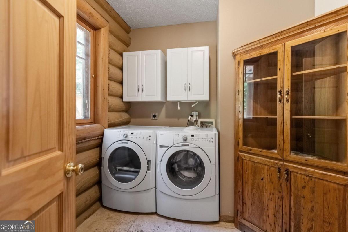 976 Mull Valley Road Property Photo 3