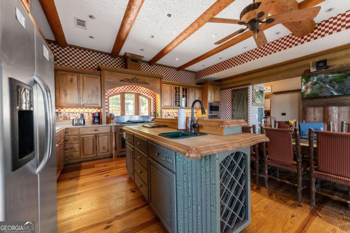 976 Mull Valley Road Property Photo 16