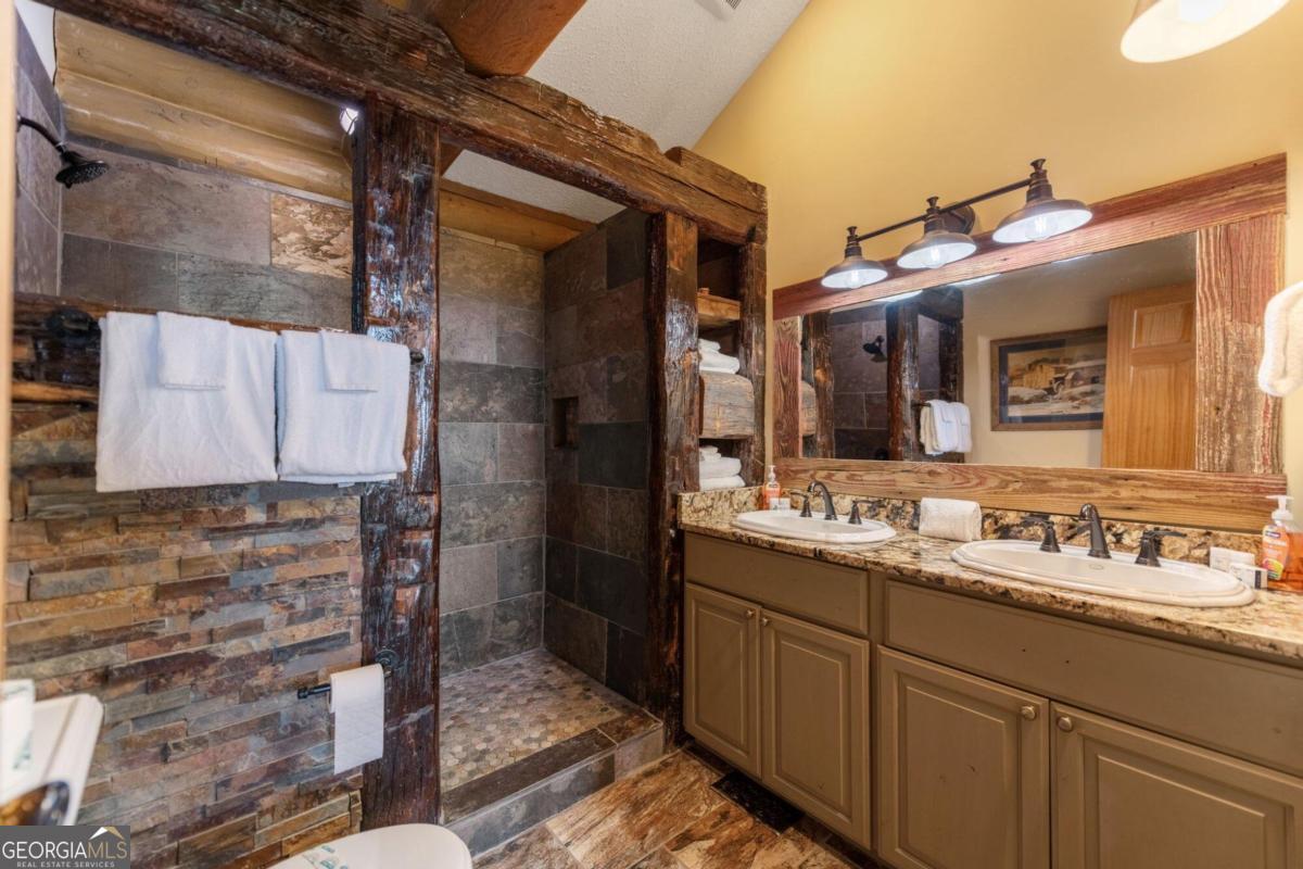 976 Mull Valley Road Property Photo 43