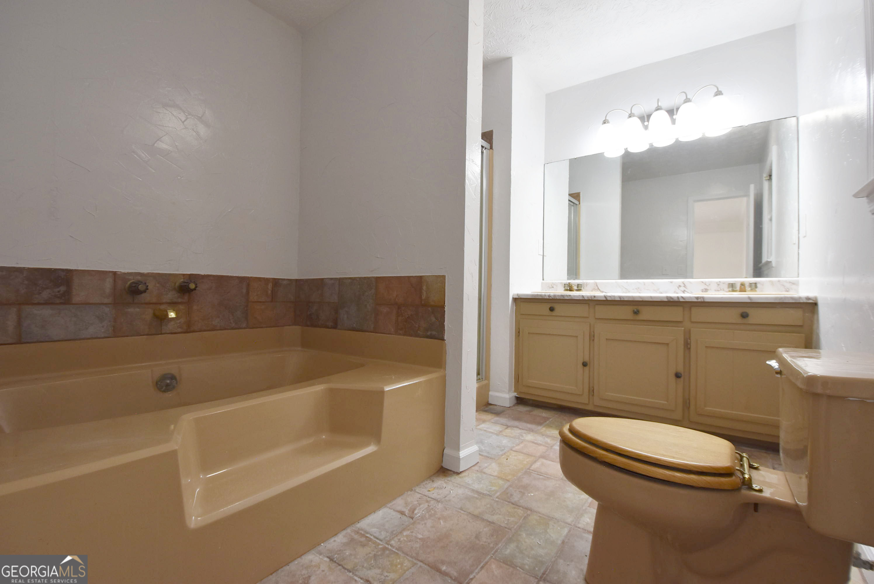 2180 E Highway 34 Property Photo 25
