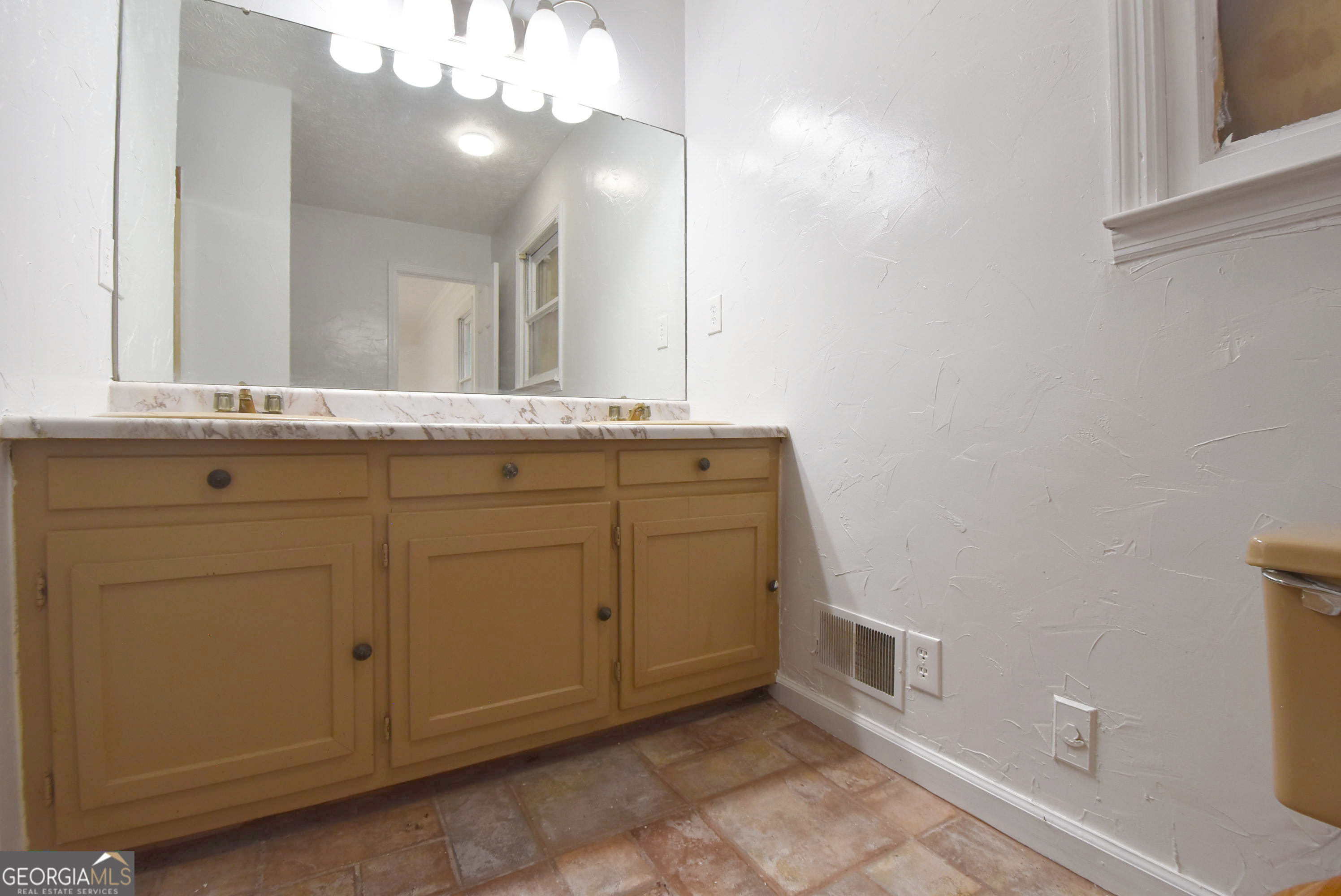 2180 E Highway 34 Property Photo 27