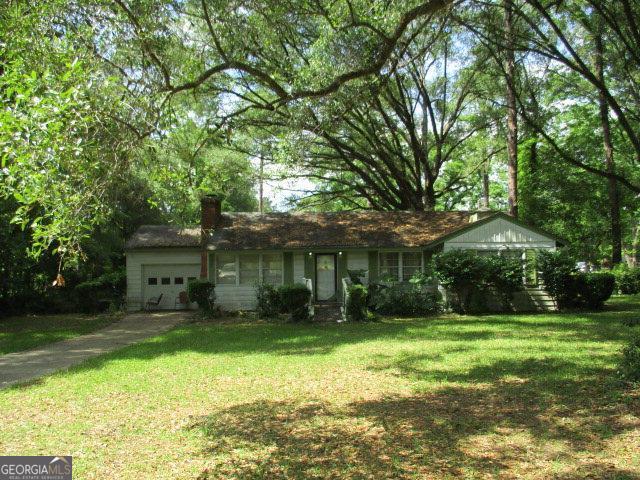 305 Hollis Drive Property Photo