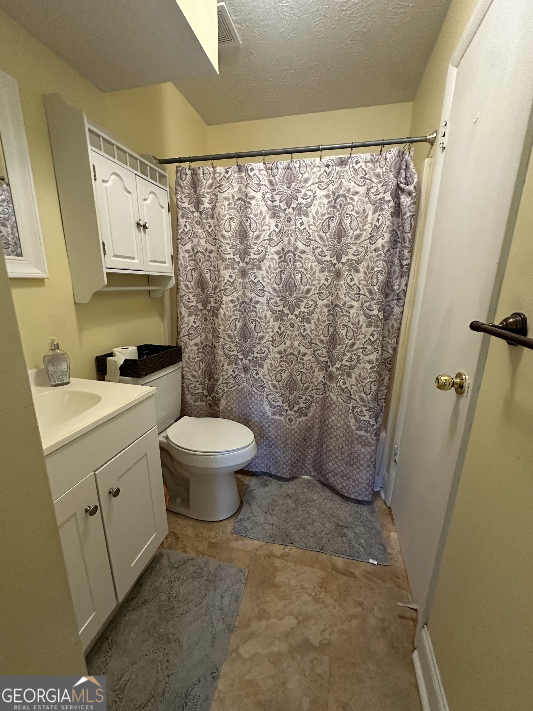 315 Featherstone Drive Property Photo 15