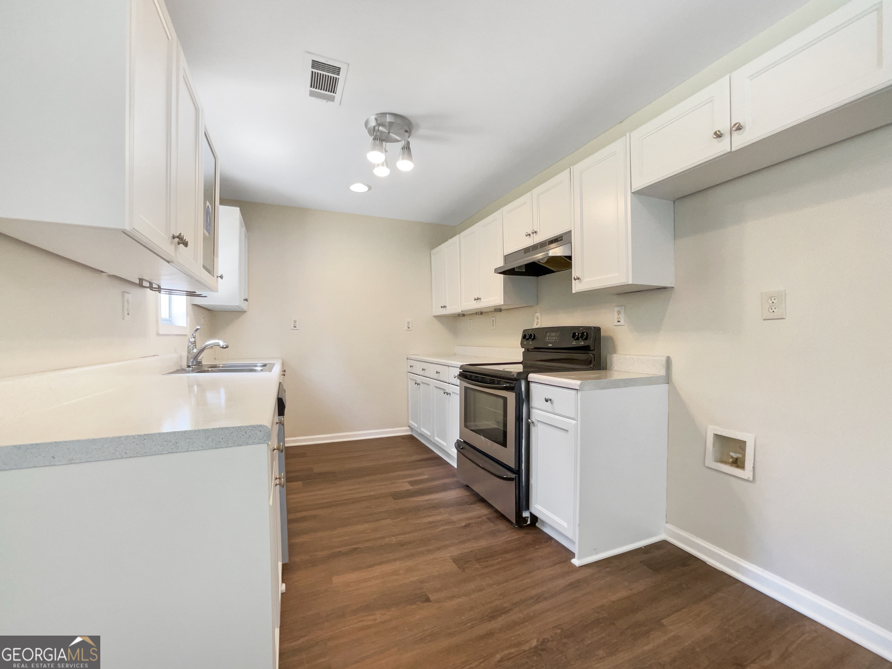 89 Elsberry Road Property Photo 8