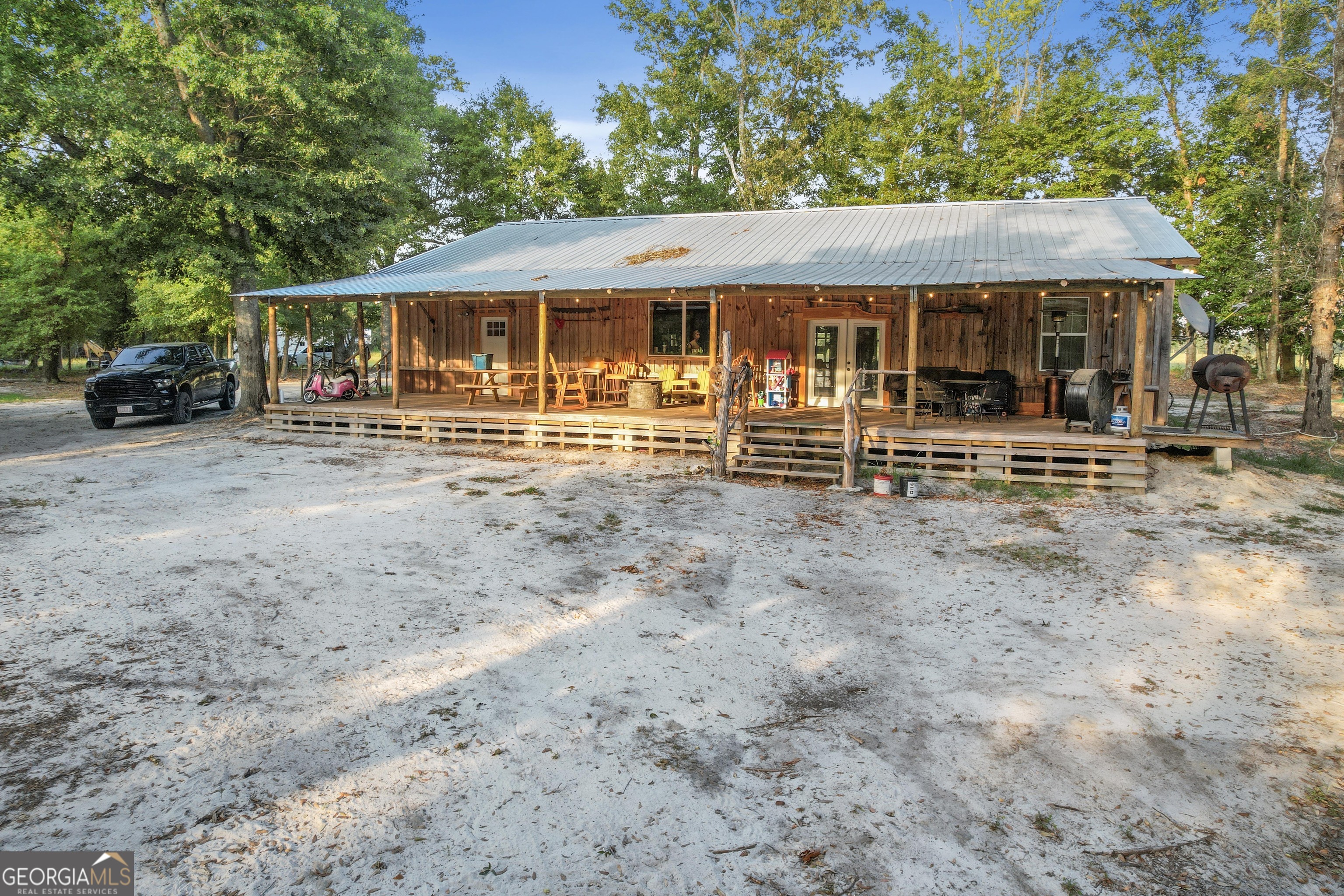 1058 Collins Road Property Photo 1