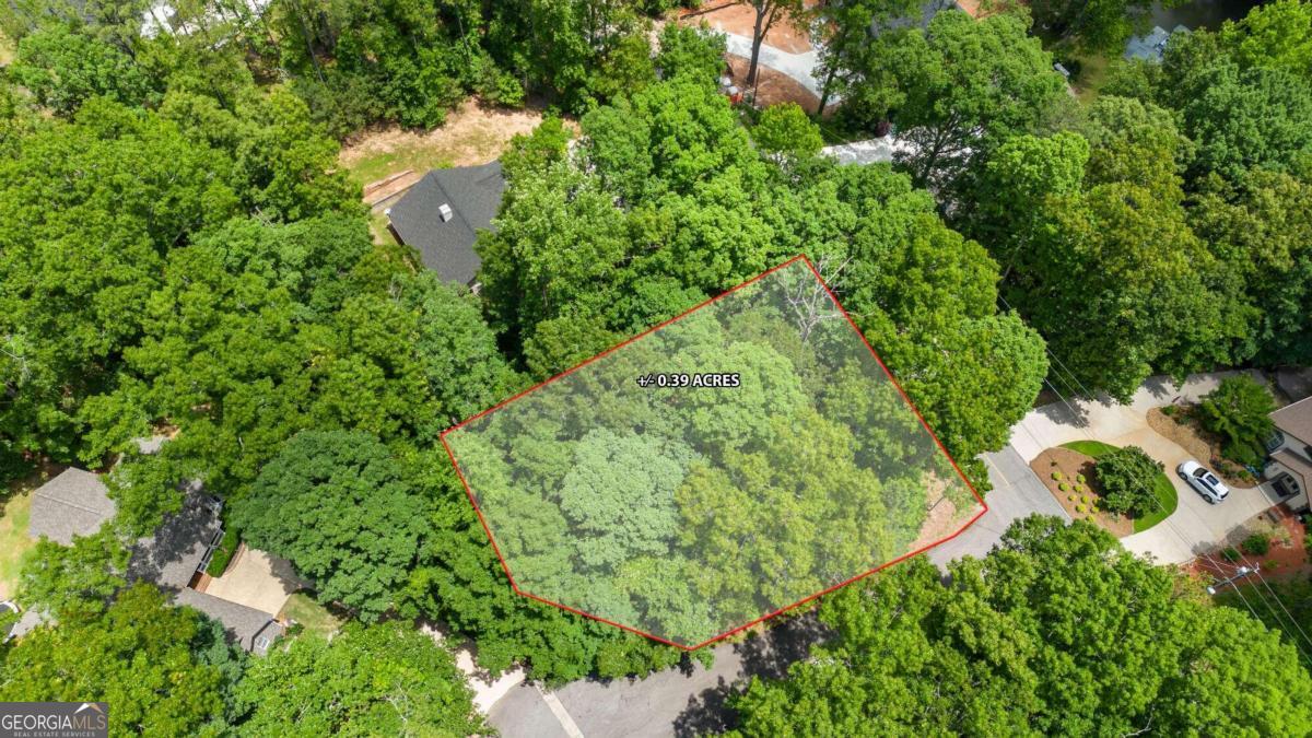2025 Lakeview Parkway Property Photo 2
