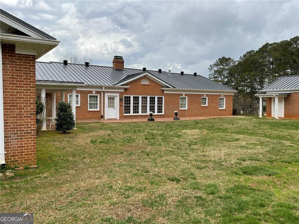 3355 Smithtown Road Property Photo 4