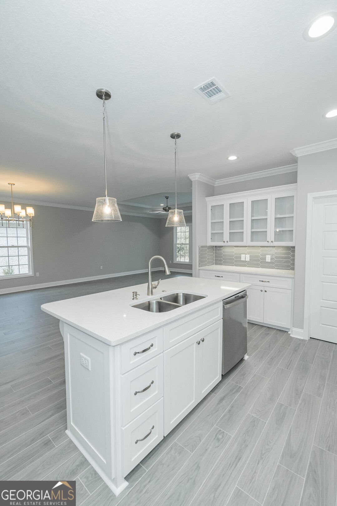 117 Amanda Trce Property Photo 4
