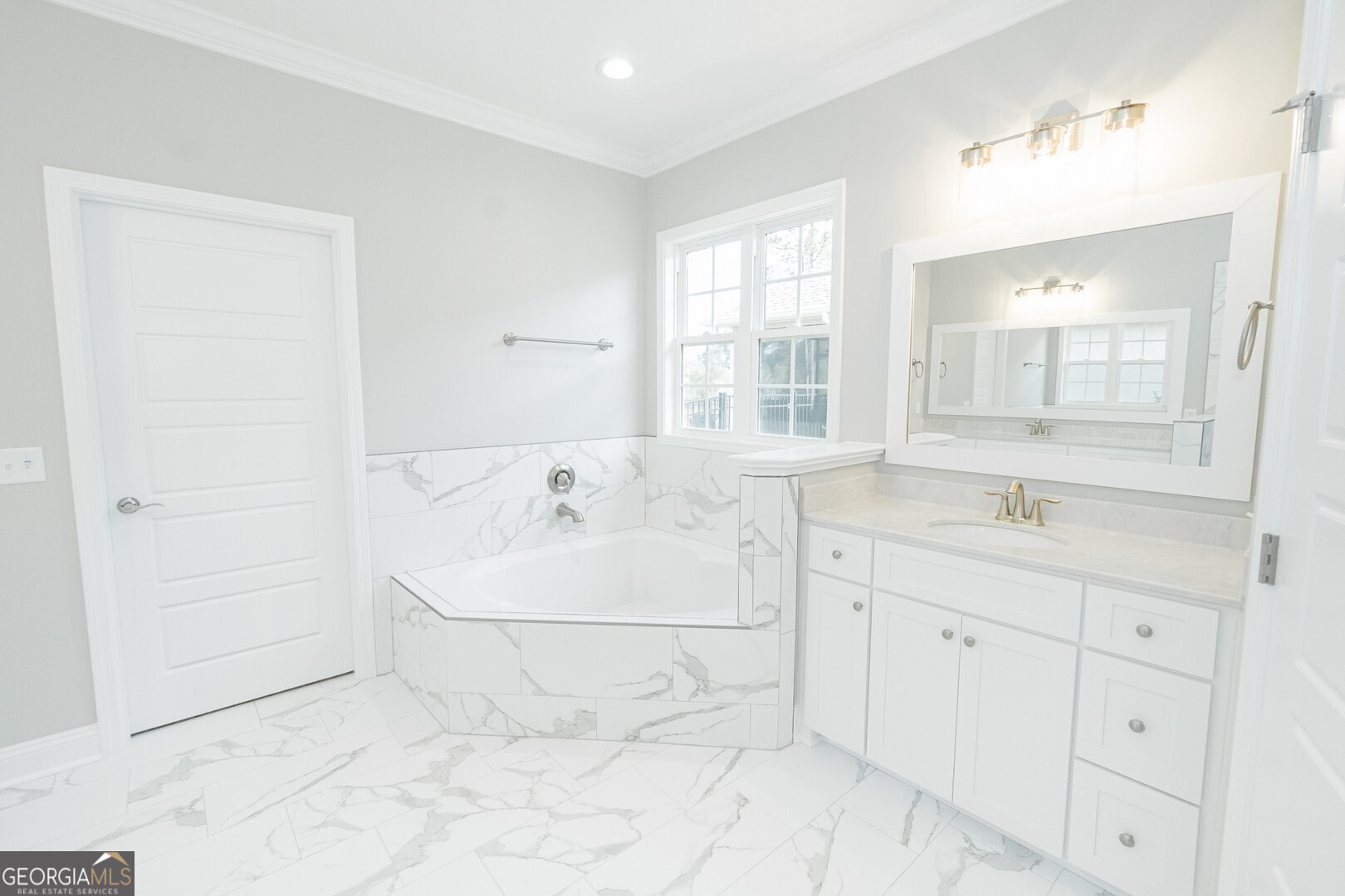 117 Amanda Trce Property Photo 23