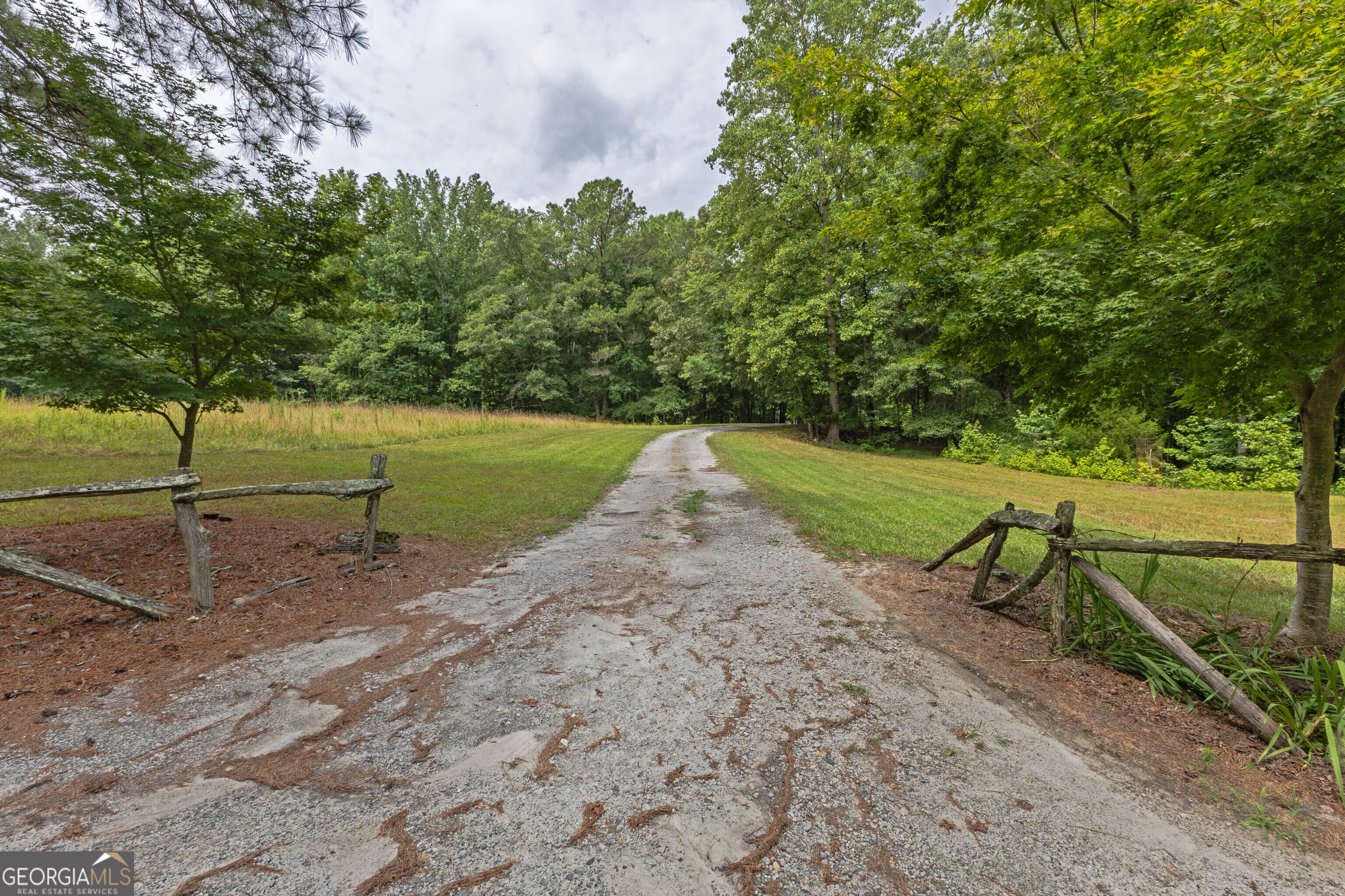 6425 Mixon Road Property Photo 2