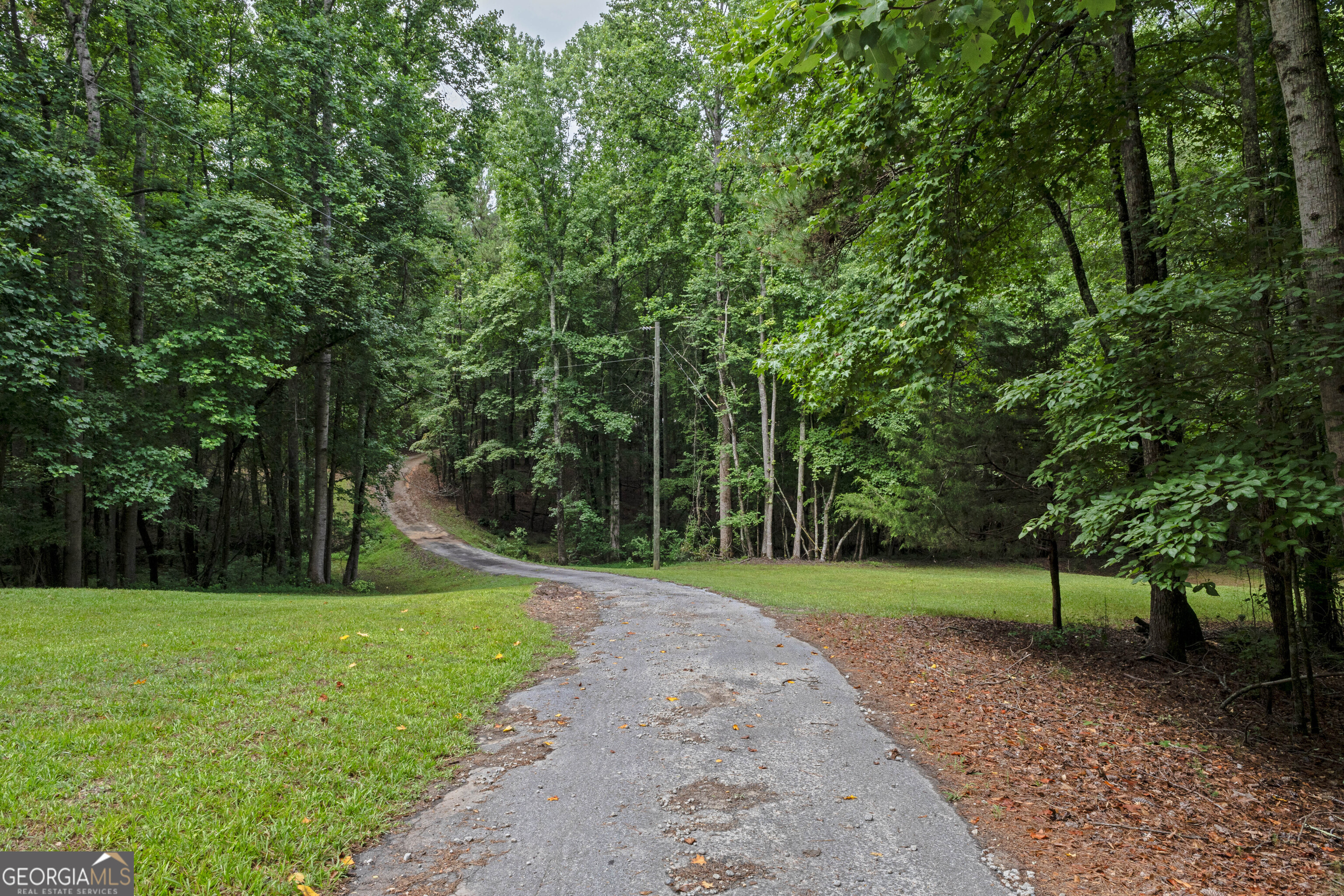 6425 Mixon Road Property Photo 3