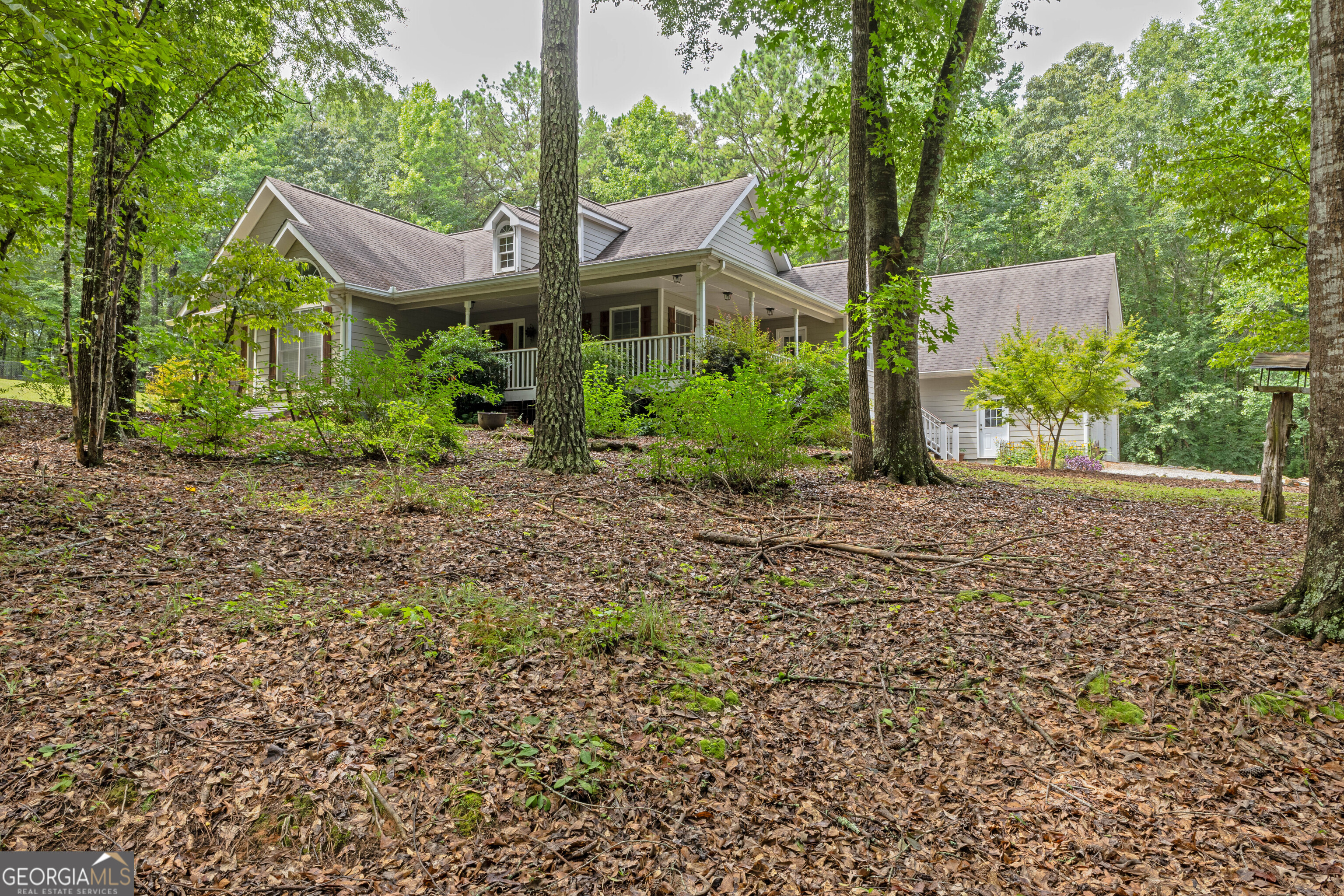 6425 Mixon Road Property Photo 4