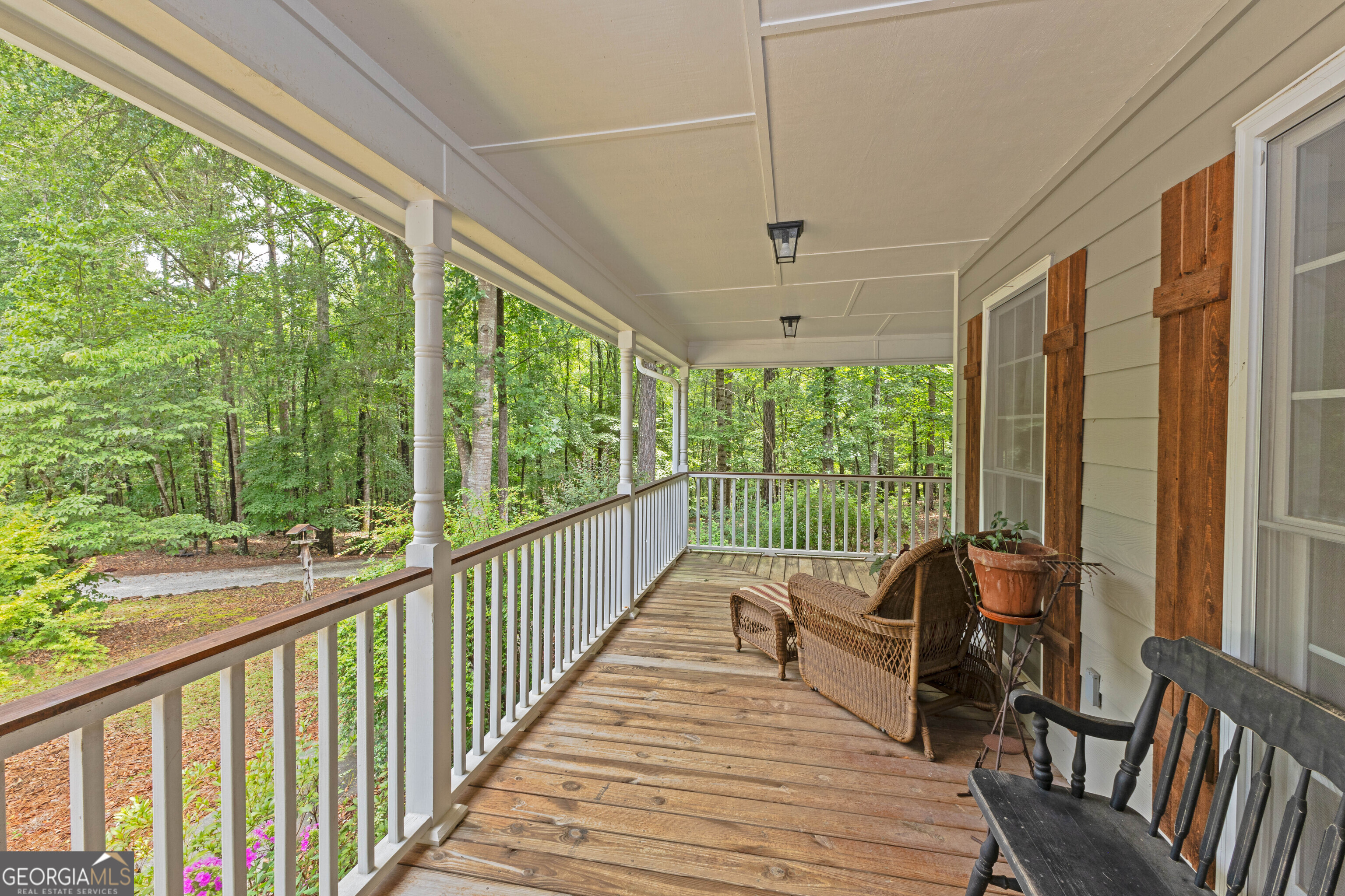6425 Mixon Road Property Photo 11