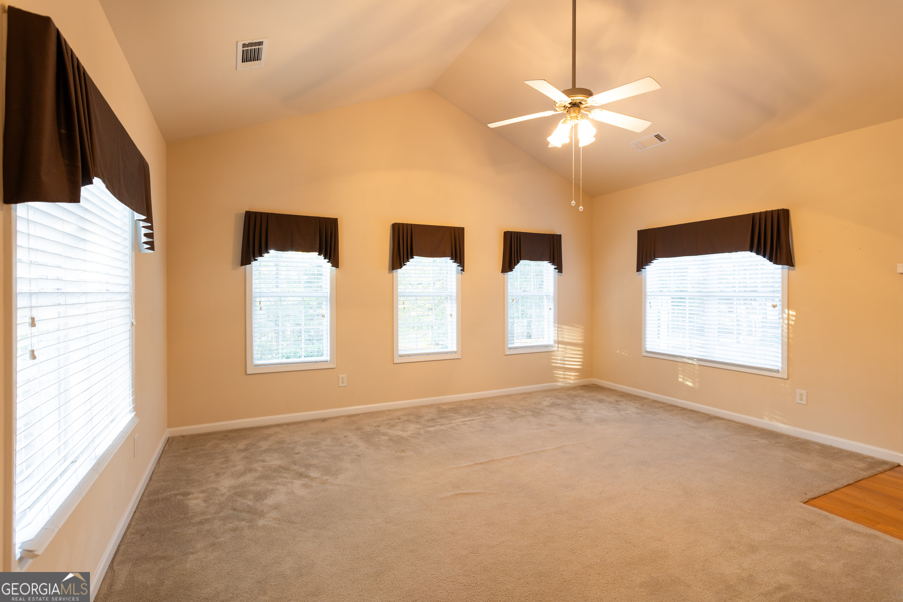 320 Crossroads Drive Property Photo 16