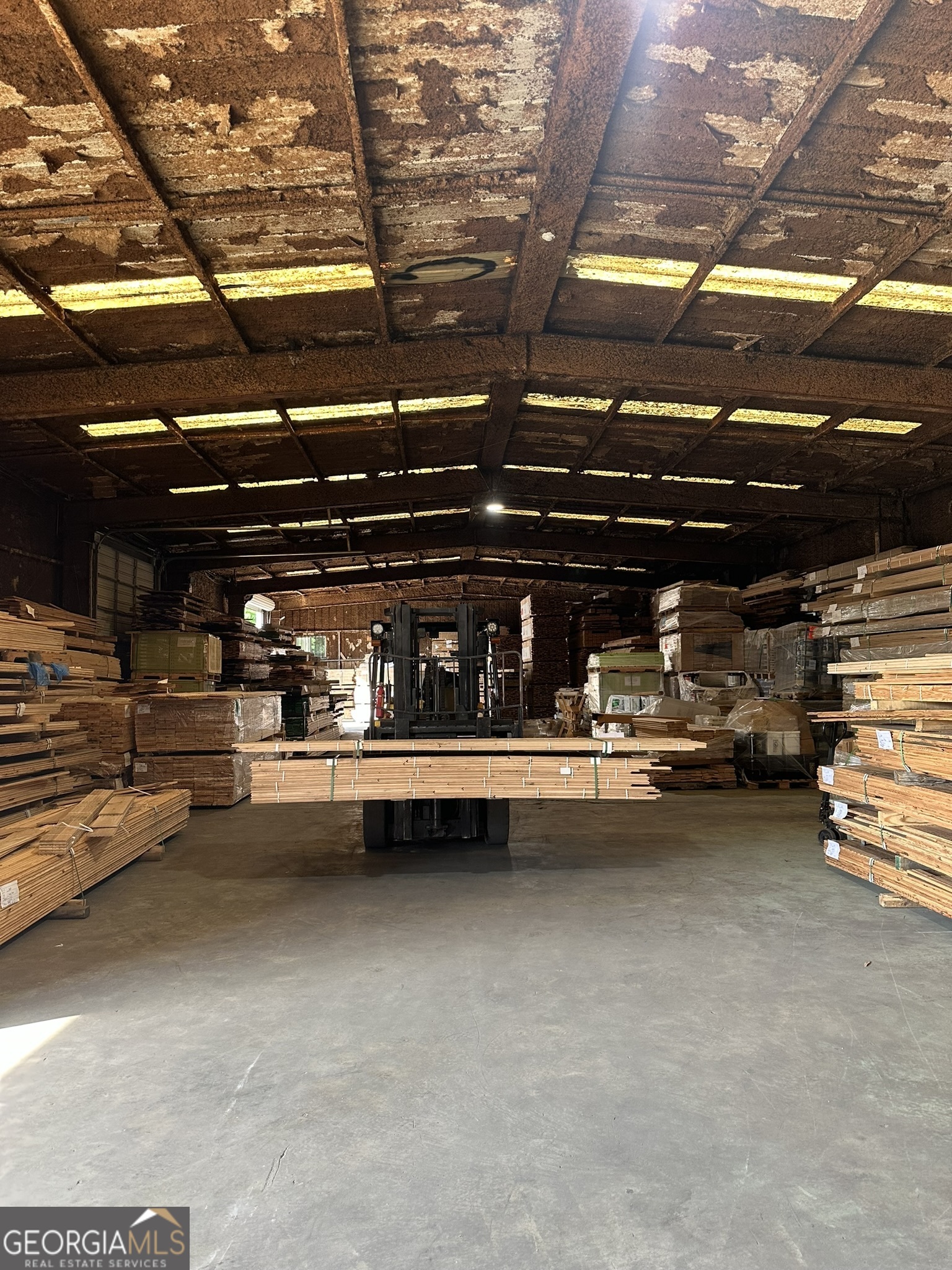 2015 Mills B Lane Boulevard Property Photo 1