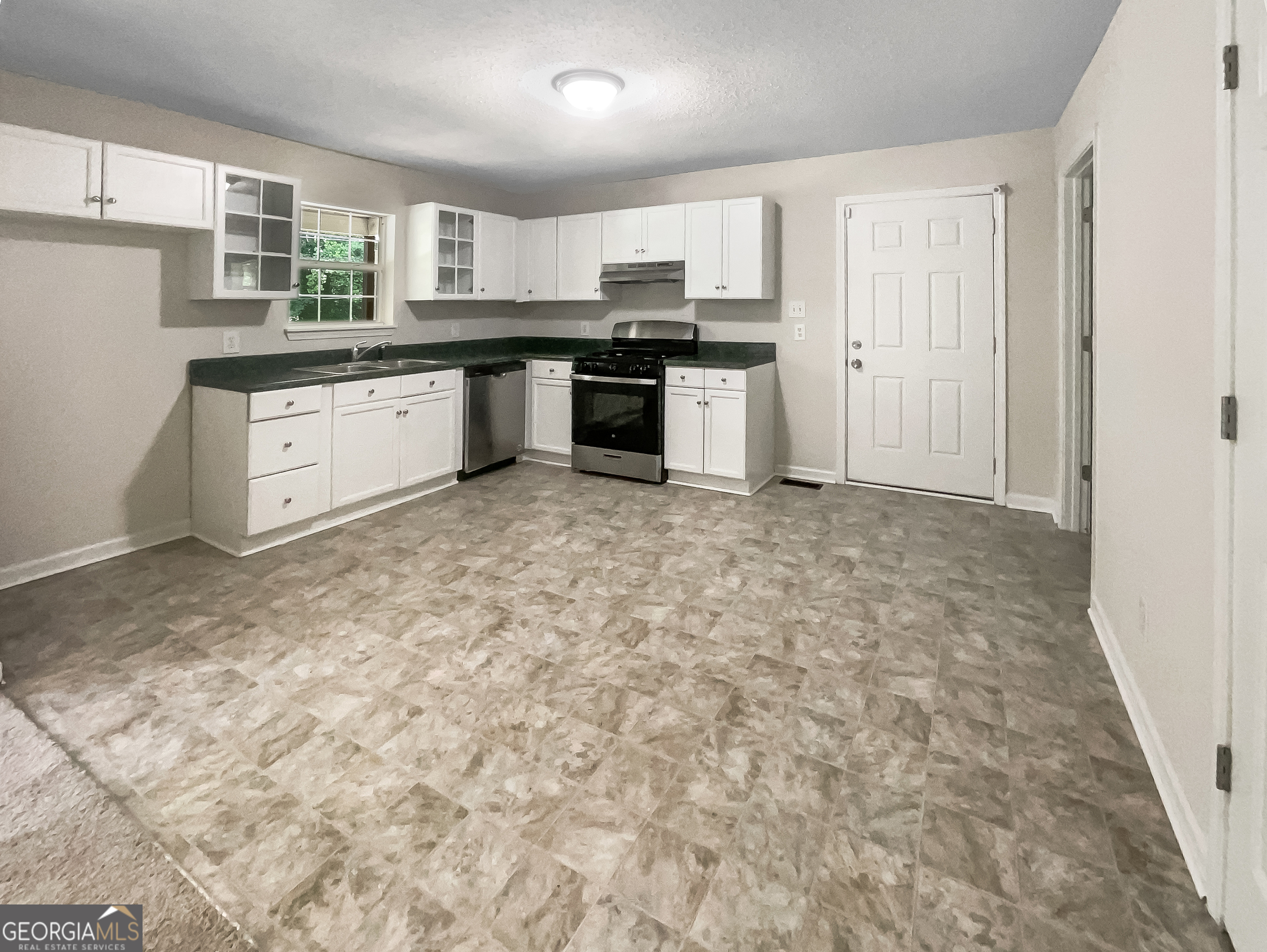 101 Dodd Street Property Photo 2