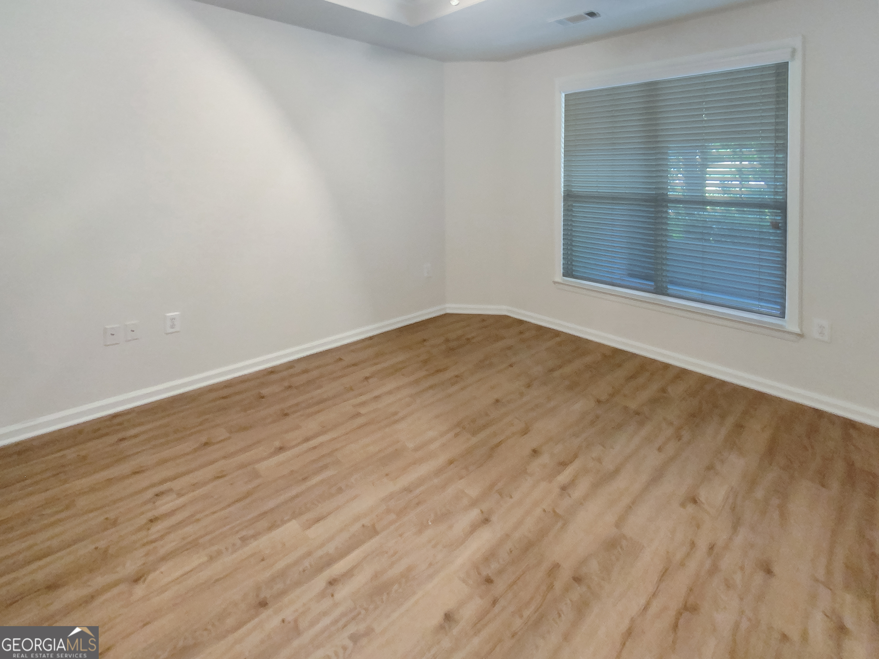 216 Edinburgh Court # 216 Property Photo 6