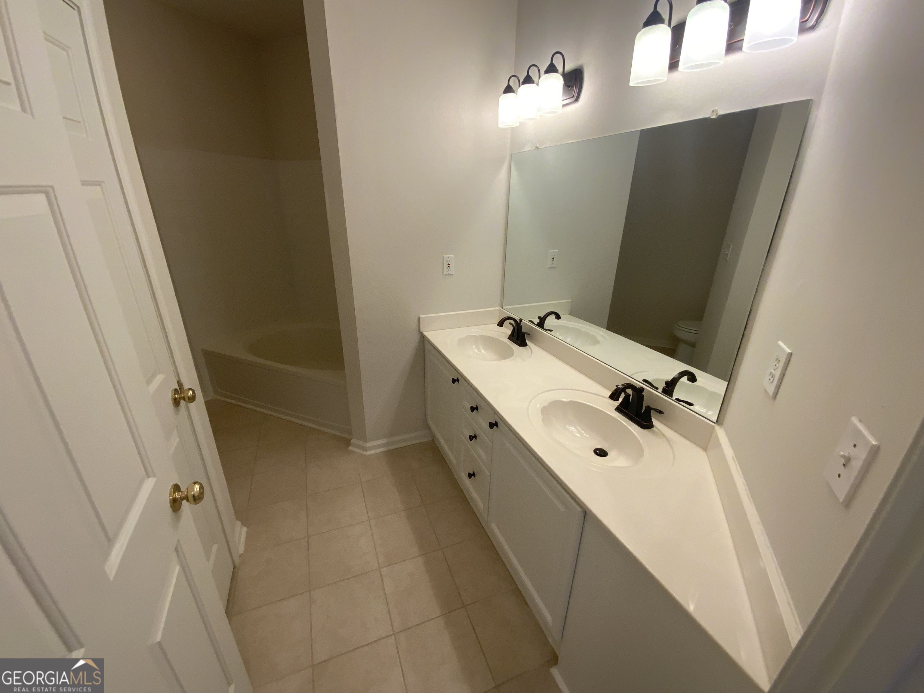 216 Edinburgh Court # 216 Property Photo 11