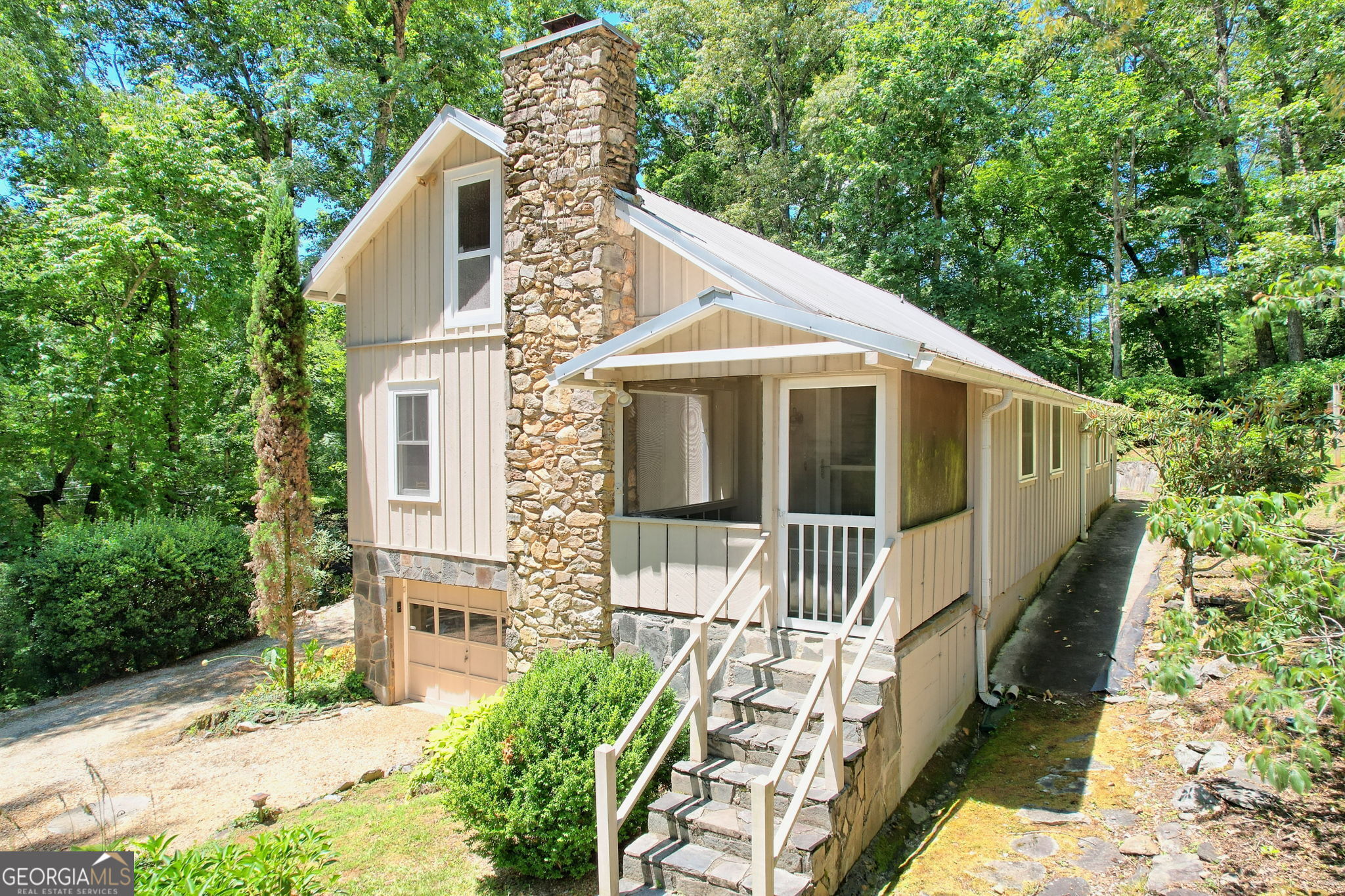 208 Colony Road Property Photo 6