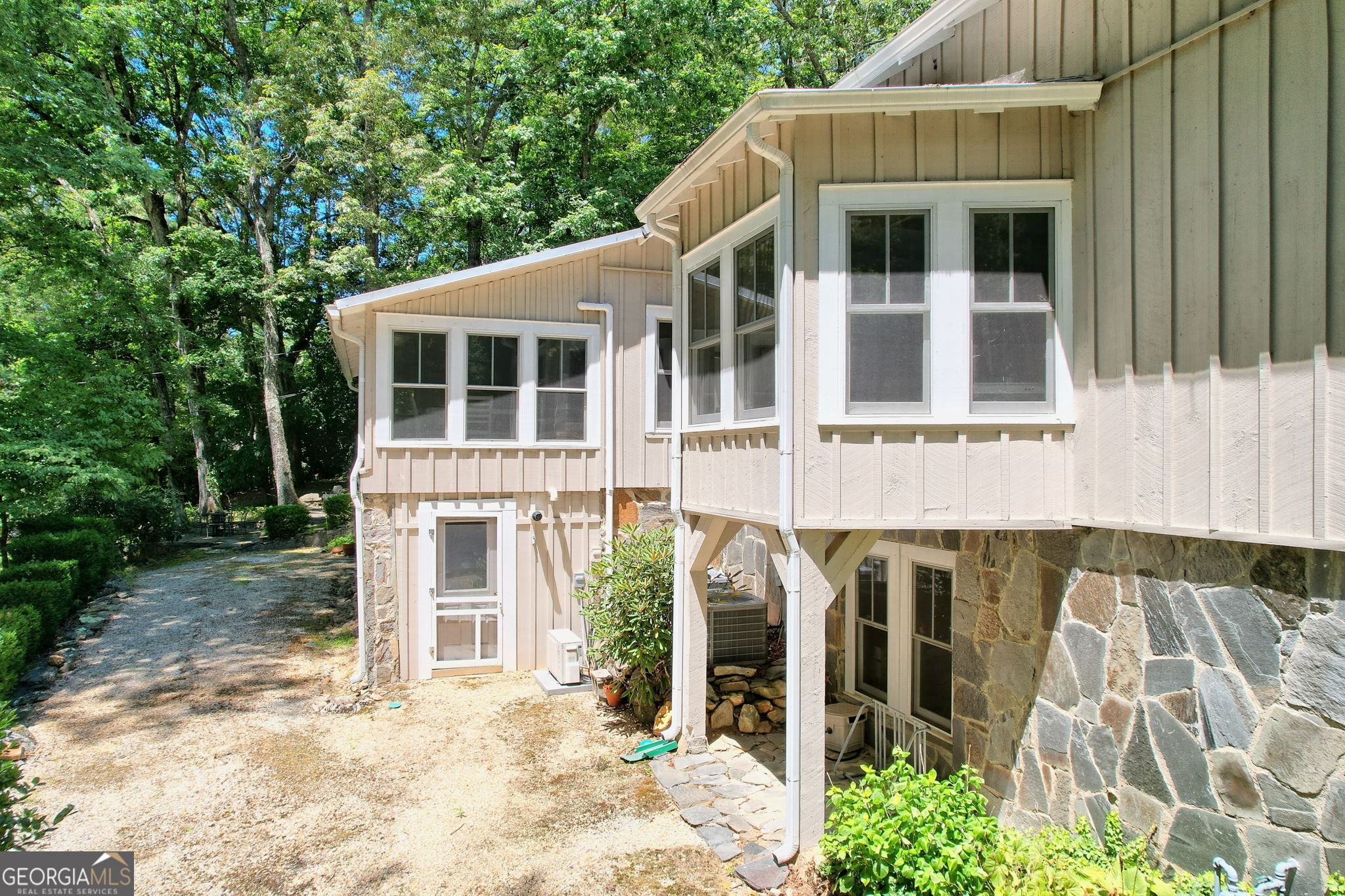 208 Colony Road Property Photo 7
