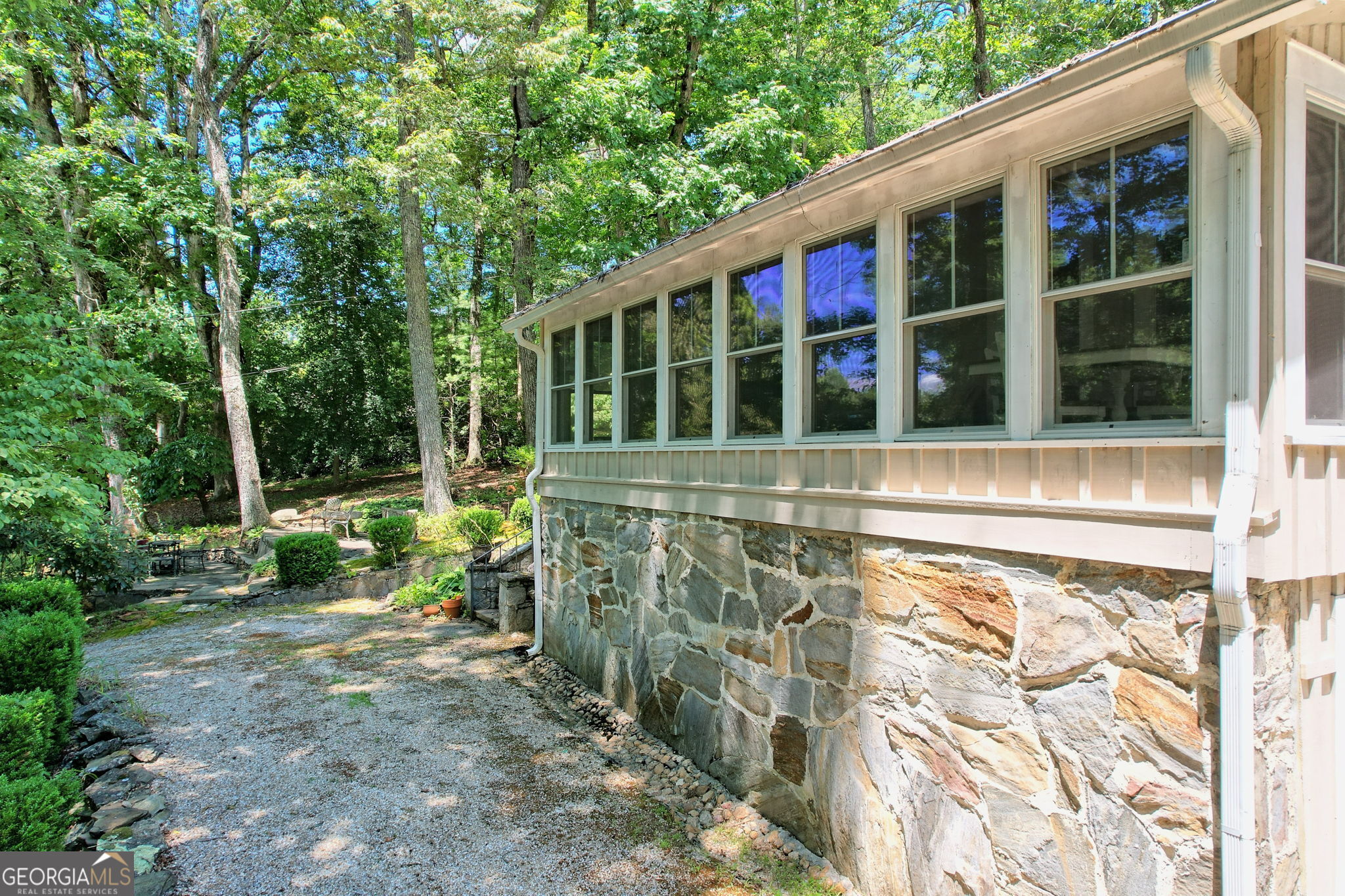 208 Colony Road Property Photo 10