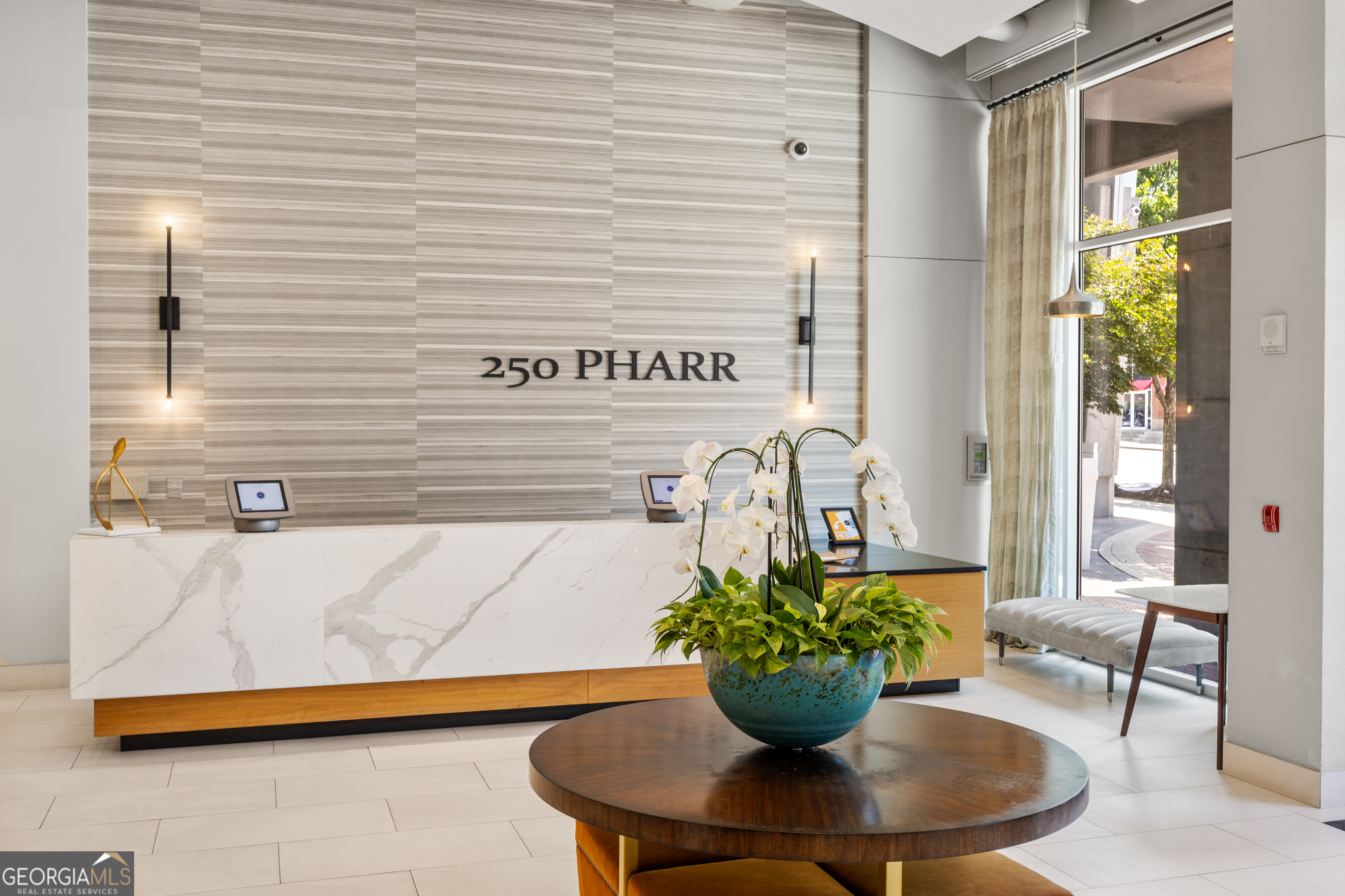 250 Pharr Road Ne Apt 610 Property Photo 2