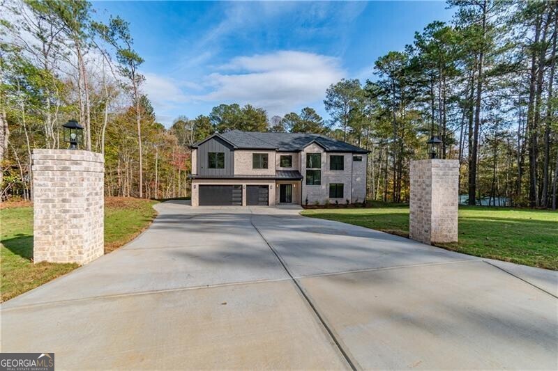 2861 Tree Top Road Property Photo 2