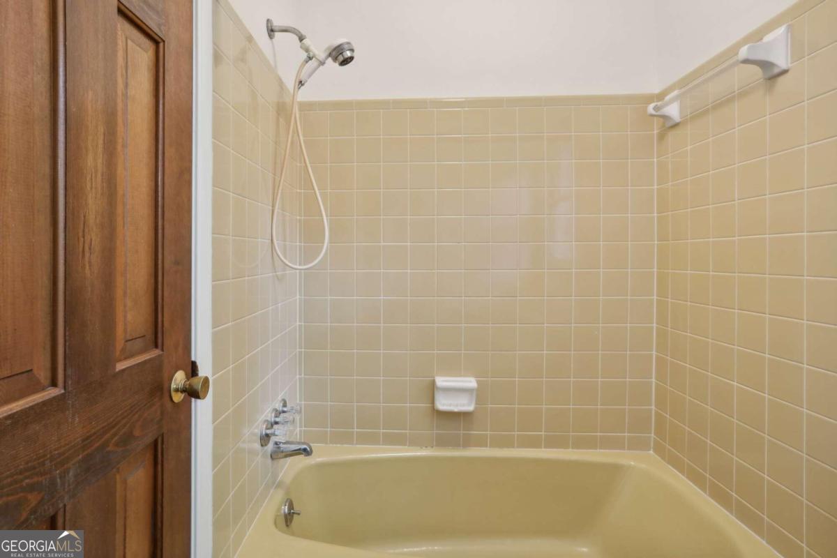 5622 Williamsburg Drive Property Photo 25