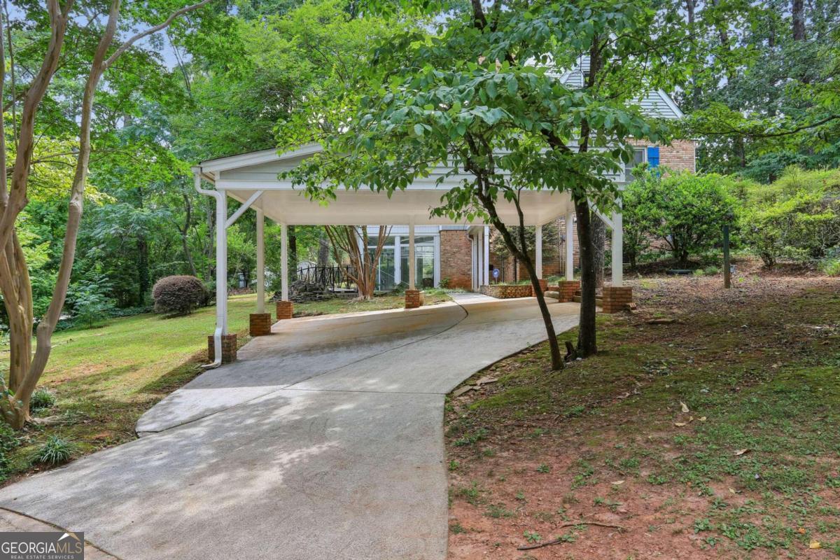 5622 Williamsburg Drive Property Photo 43