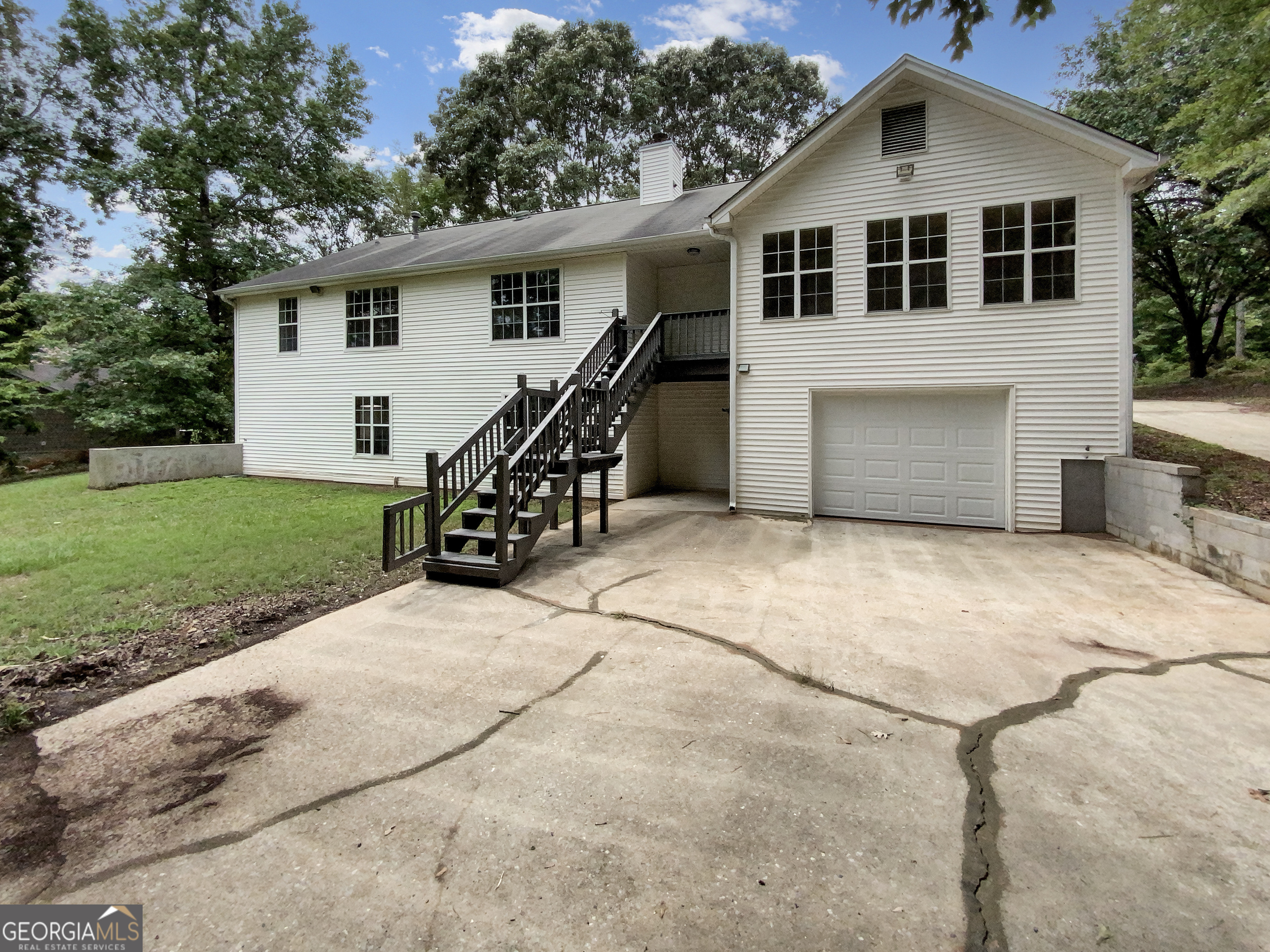 315 Cypress Lane Property Photo 8