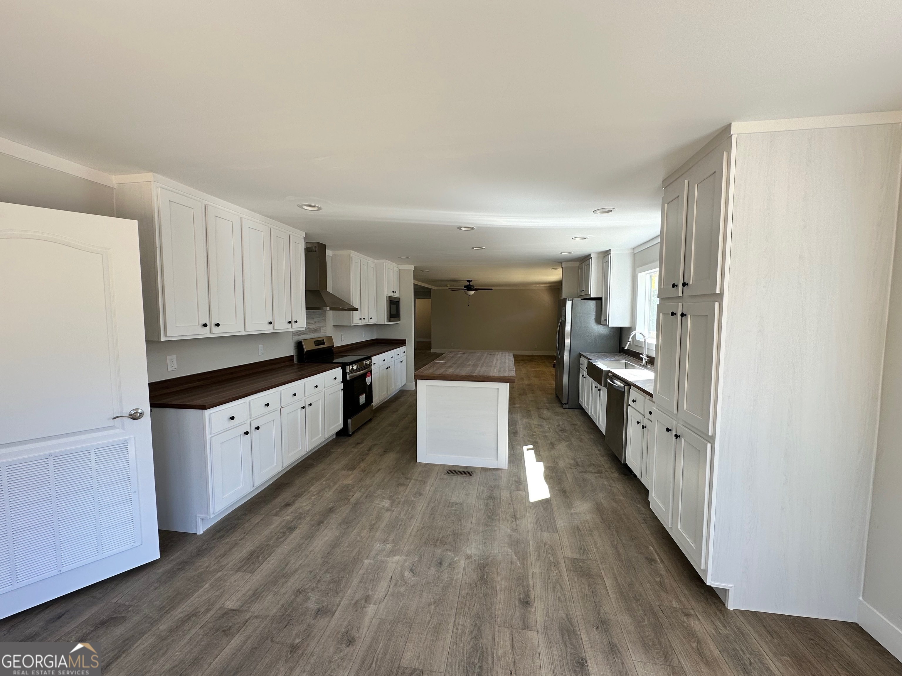 510 Parrish Road Property Photo 6